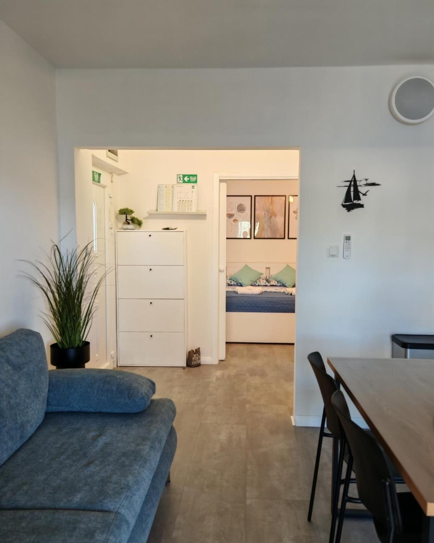 One-Bedroom Apartment with Terrace and Sea View photo 1