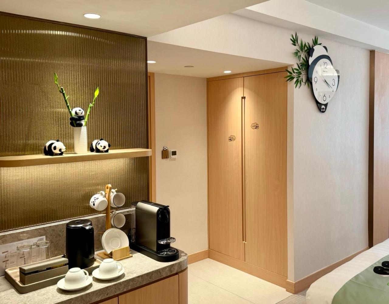 Newly Renovated Panda Theme Family Room with Two Queen Bed photo 3