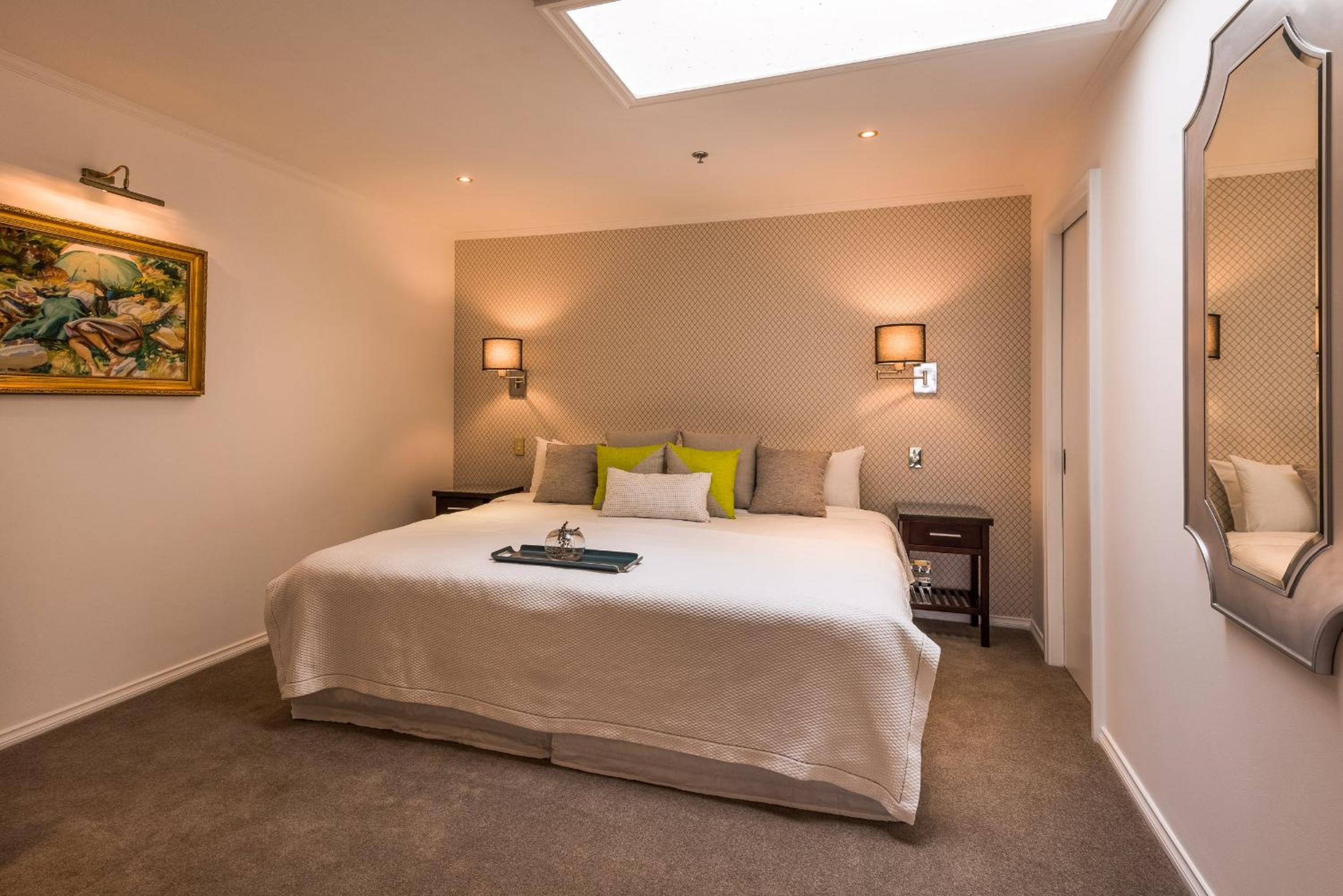 Penthouse One-Bedroom Apartment