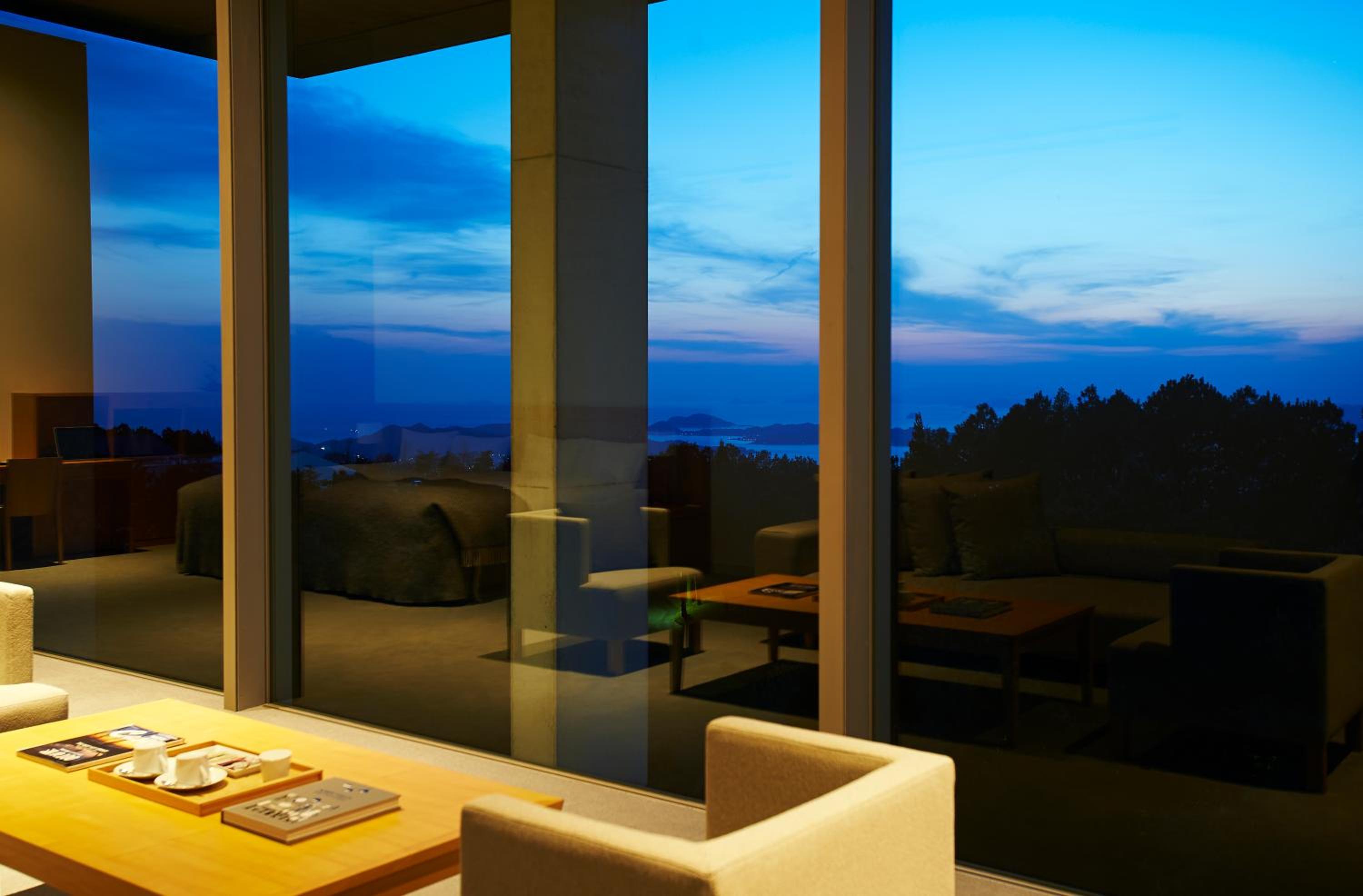 Suite with Sofa Bed and Open-Air Bath Upper Level Floor  photo 2