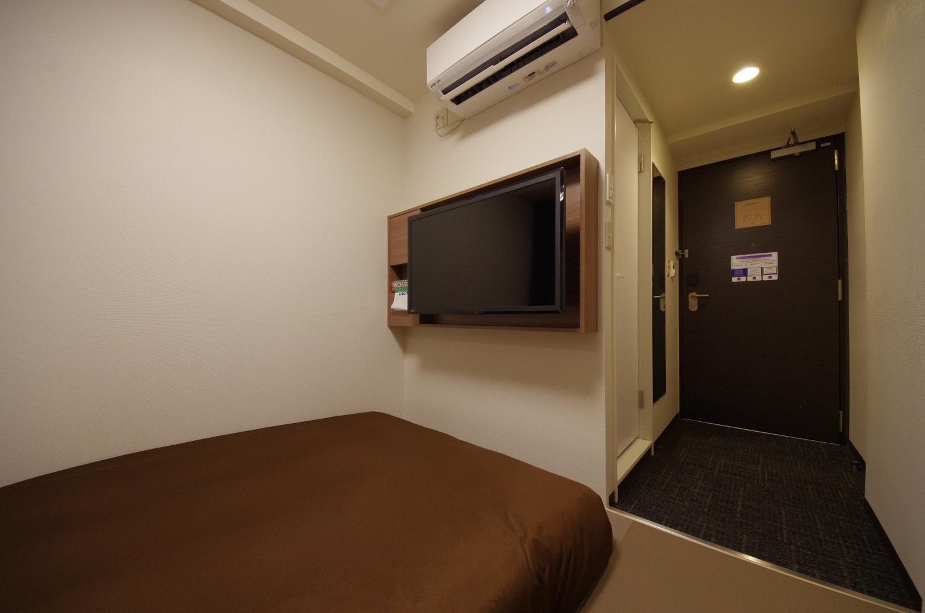 Double Room - Non-Smoking - Photo 8