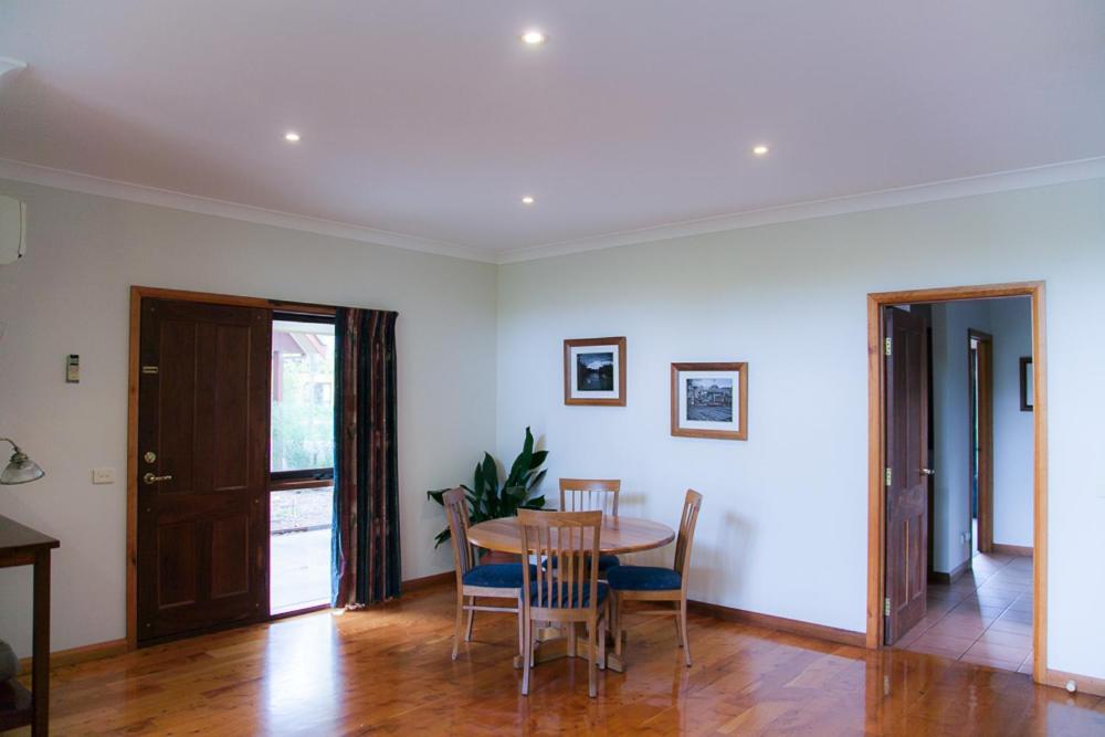 Two-Bedroom Villa with Lake View and Spa Bath photo 1