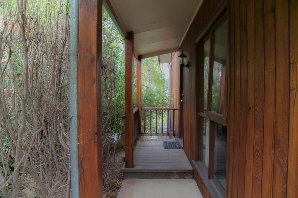 One-Bedroom Villa with Lake View and Spa Bath photo 3