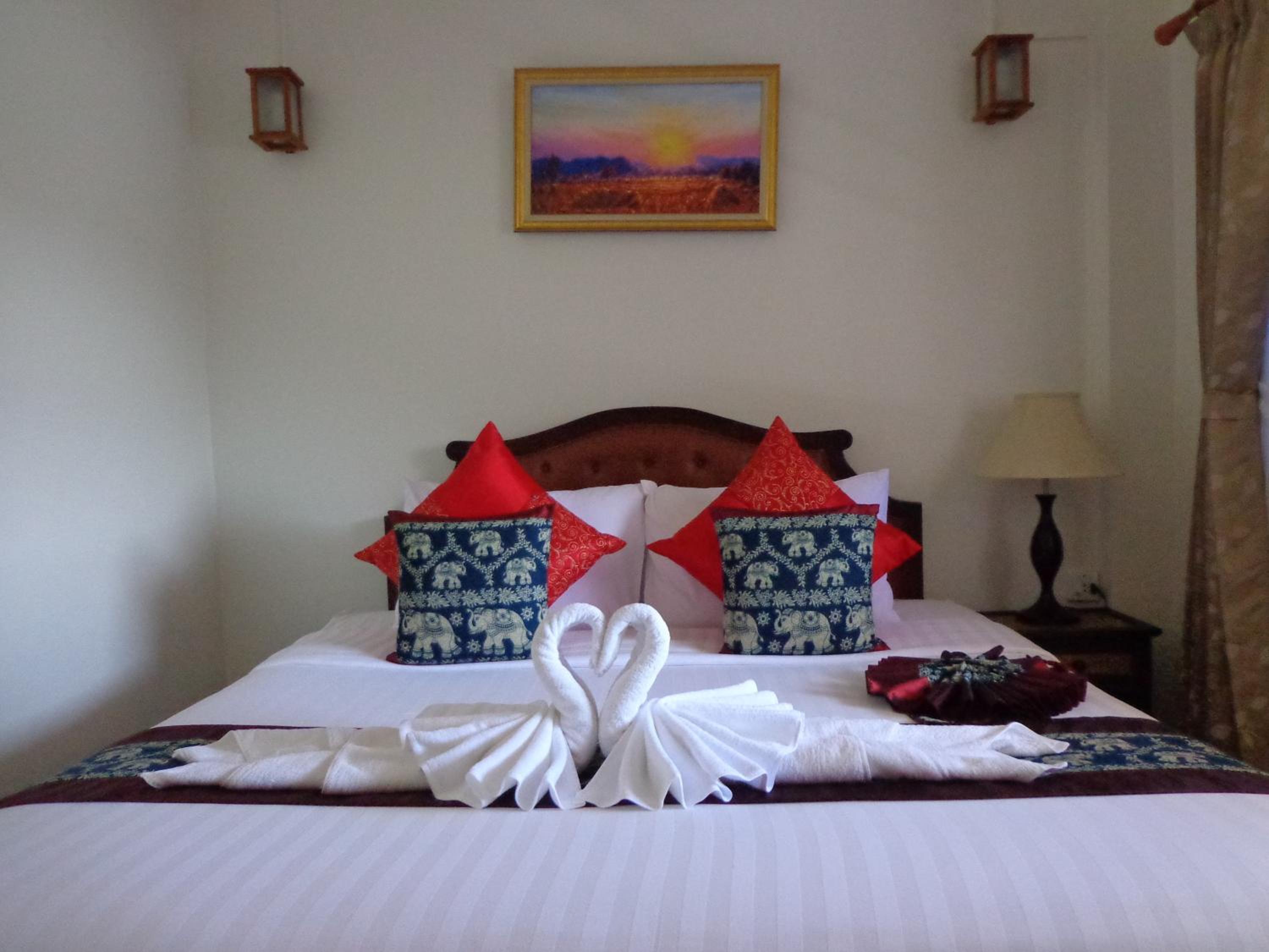 Standard Double Room with River View - Photo 2