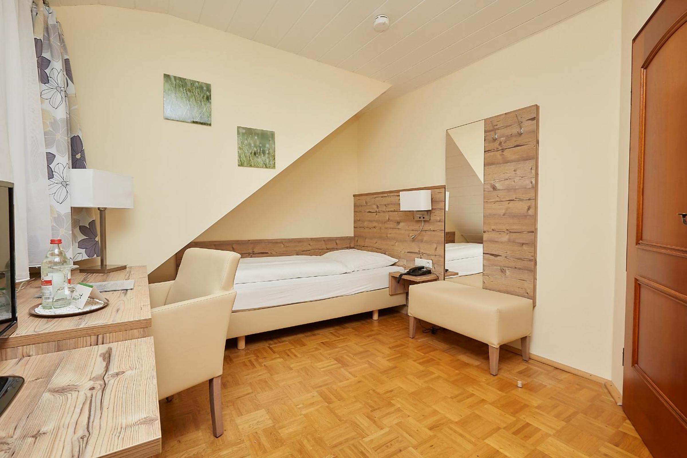 Apartment (Multiple Bedrooms)