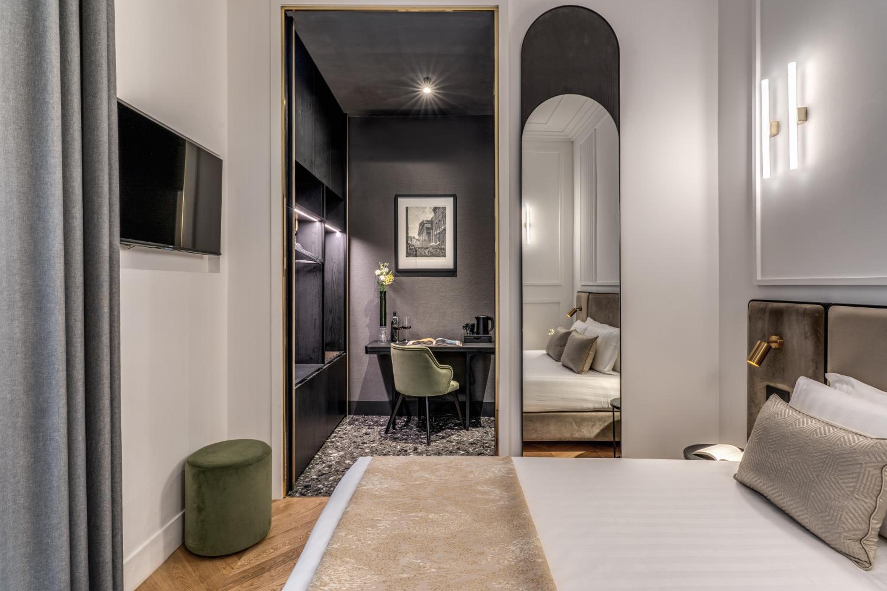 Superior Double Room with Balcony photo 3