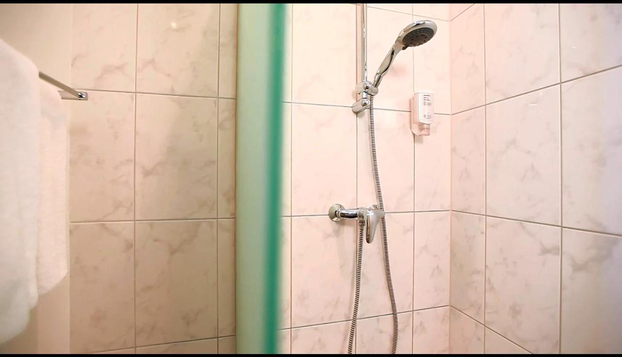 Double Room - Photo 6