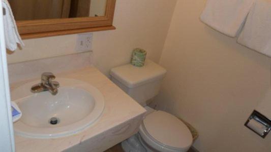 King Room - Non-Smoking - Photo 7