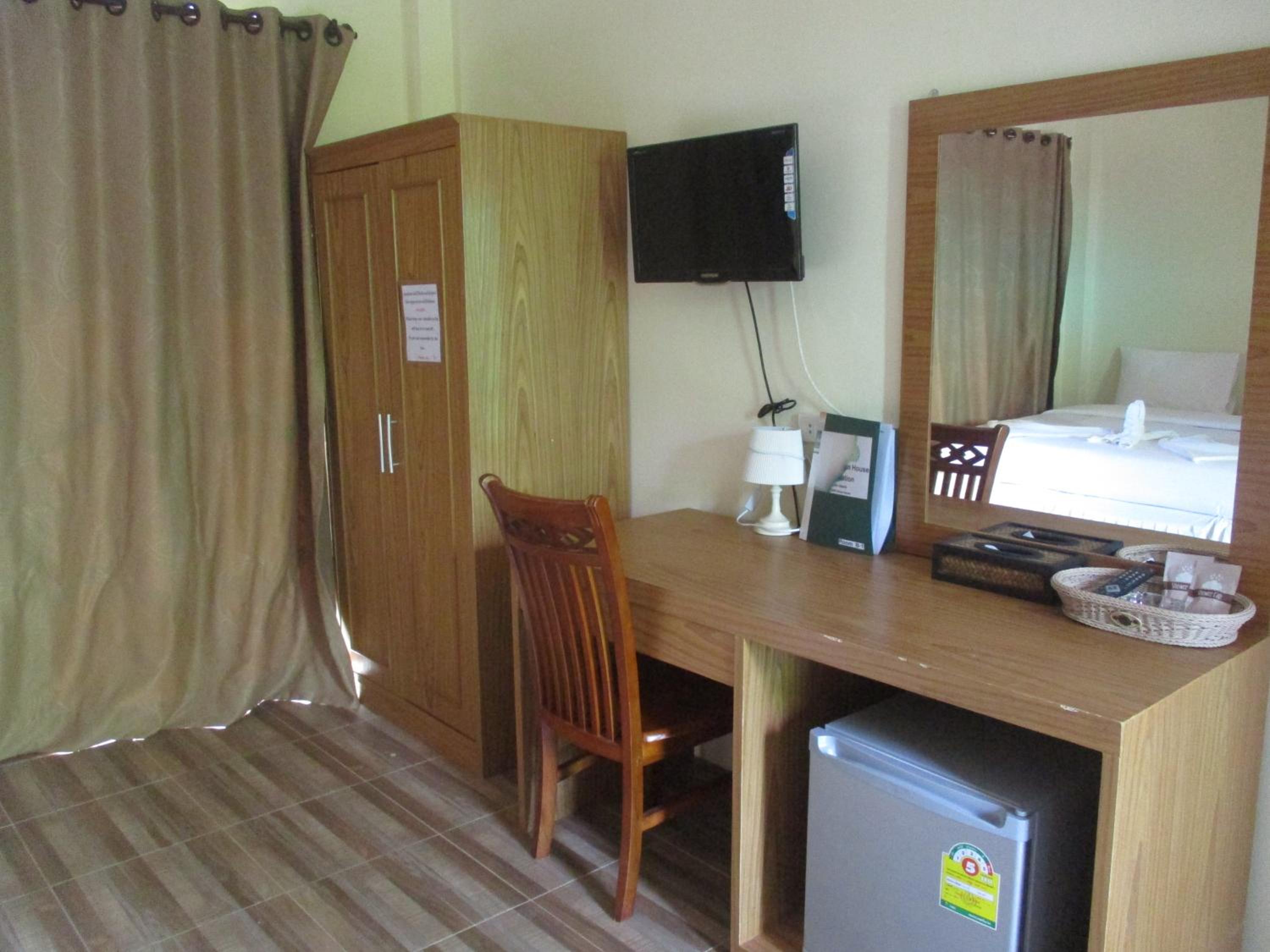 Standard Double Room with Sea View - Photo 20