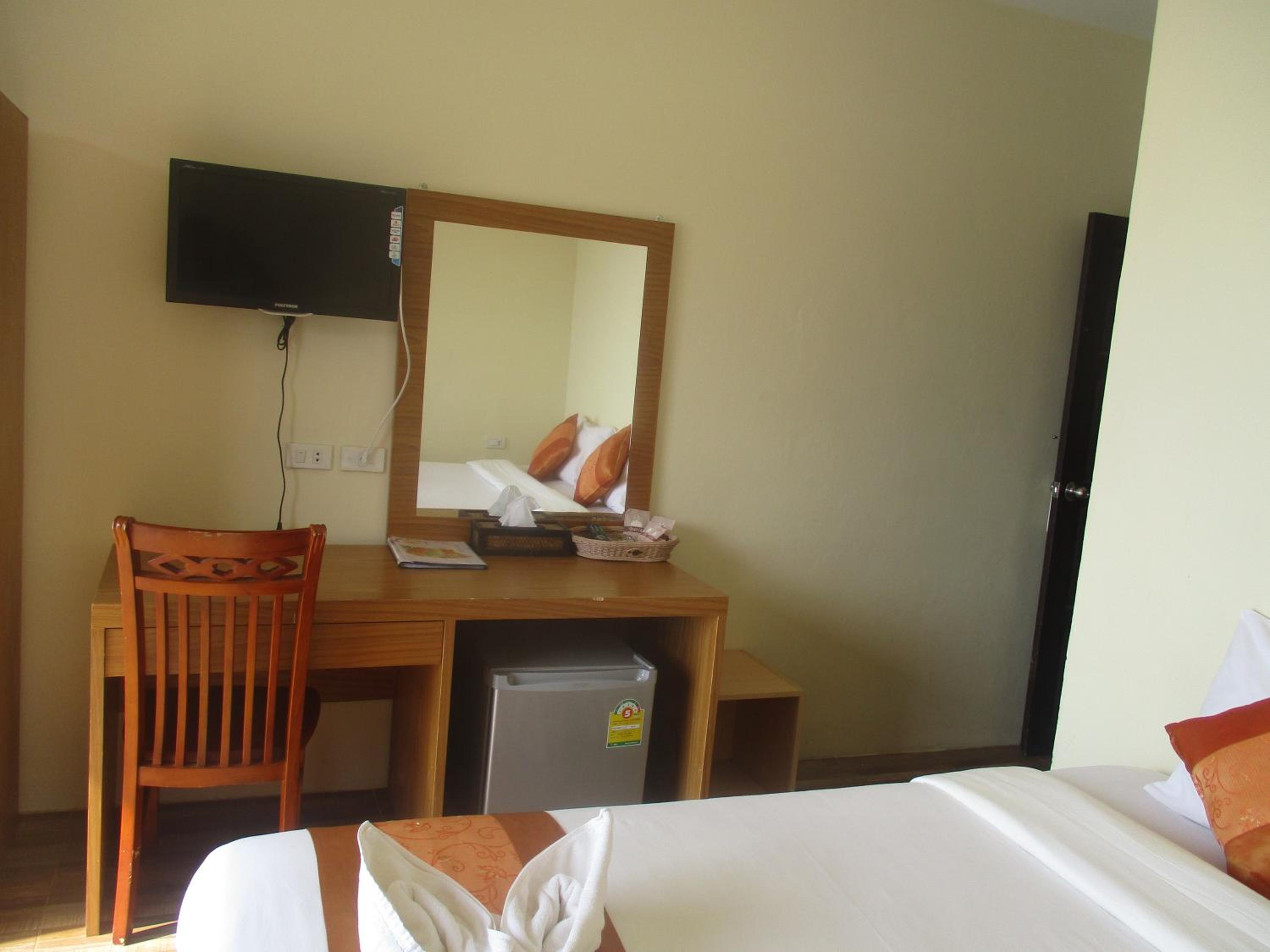 Standard Double Room with Sea View - Photo 17