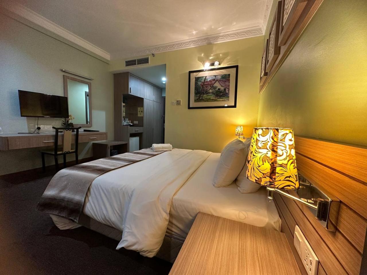 Deluxe Seaview Double Bed photo 3