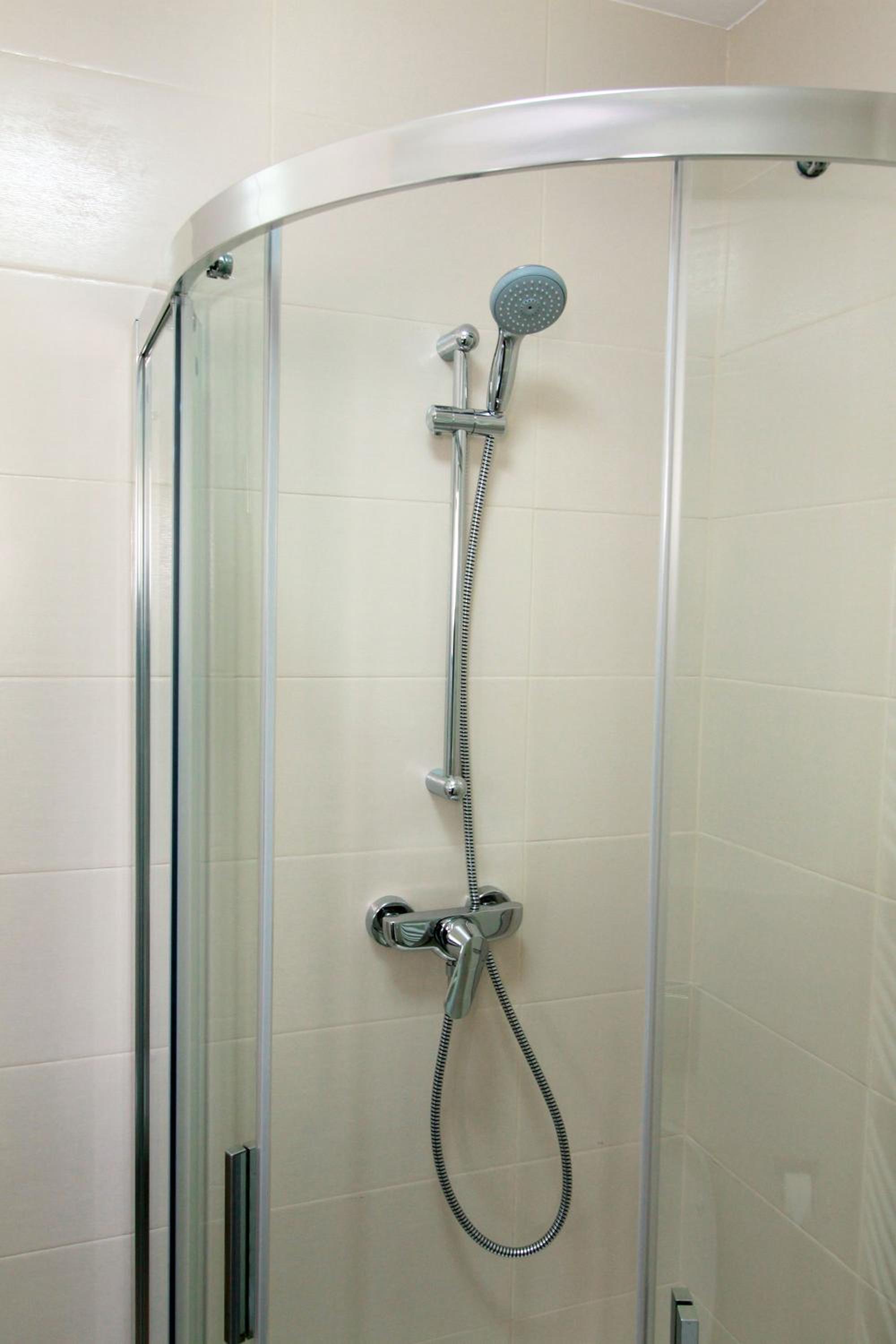 Double Room with Balcony - Photo 22