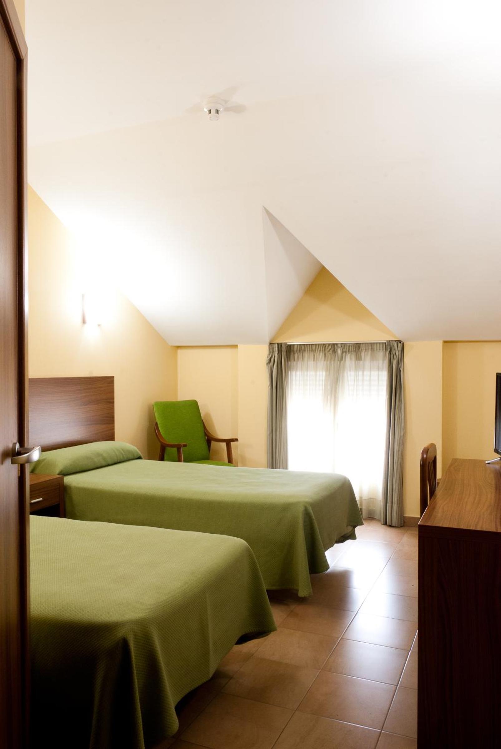 Double or Twin Room photo 3