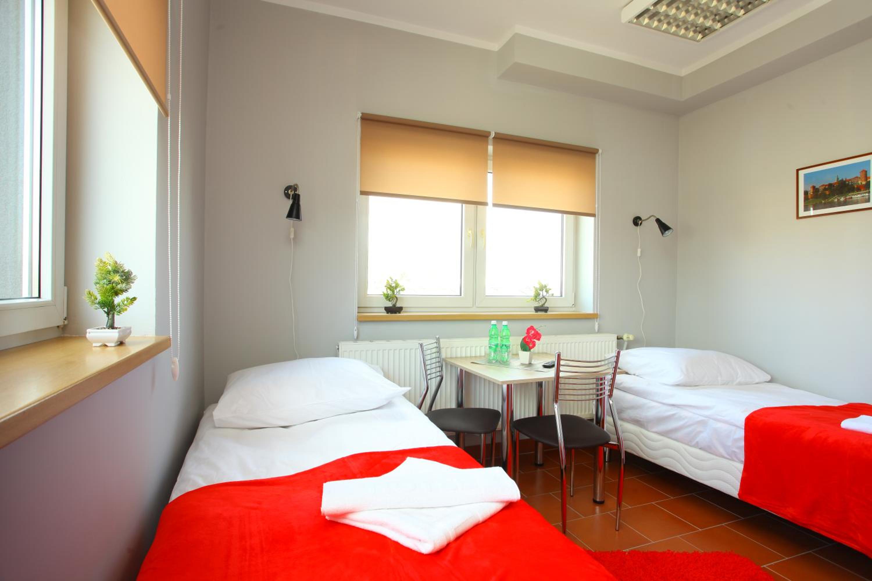 Twin Room - Photo 1