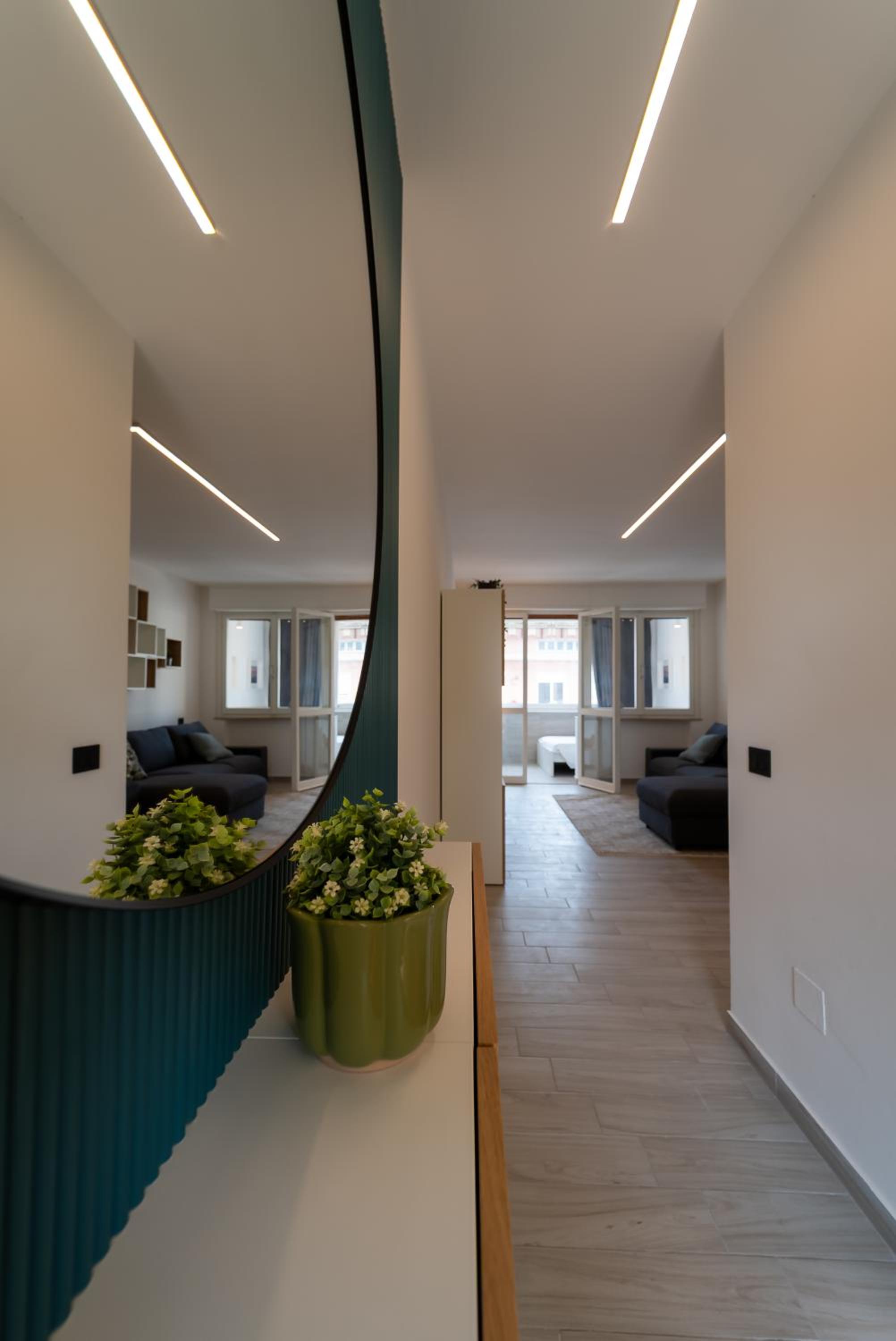 One-Bedroom Apartment photo 2