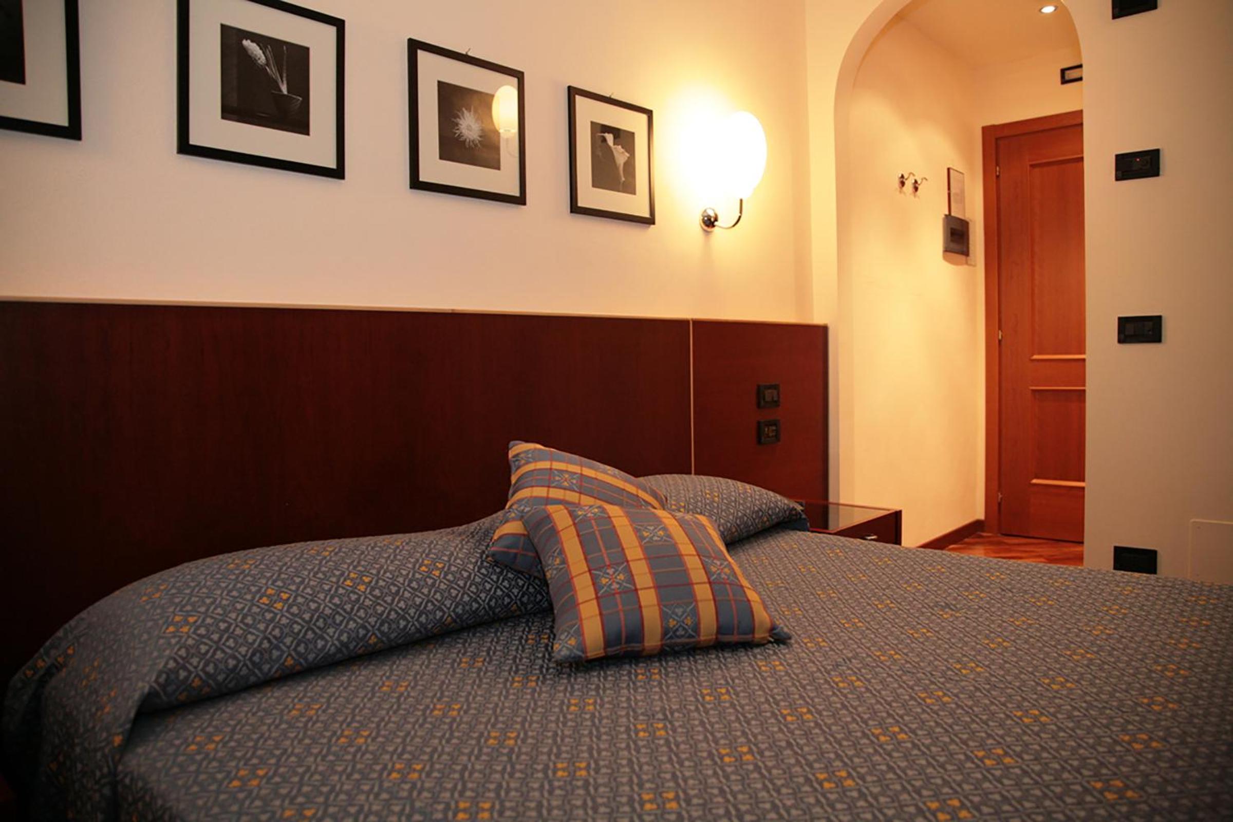 Classic Double Room - Photo 7