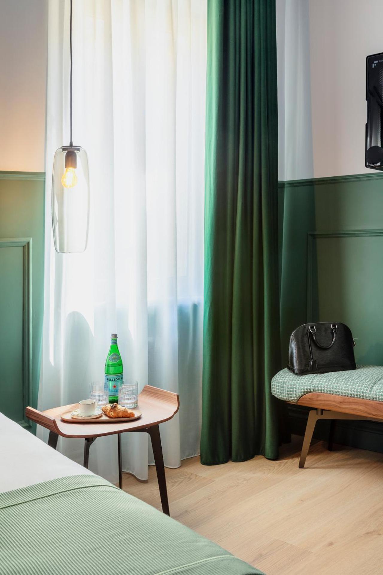 Deluxe Double Room -  Separate Building thumbnail 5