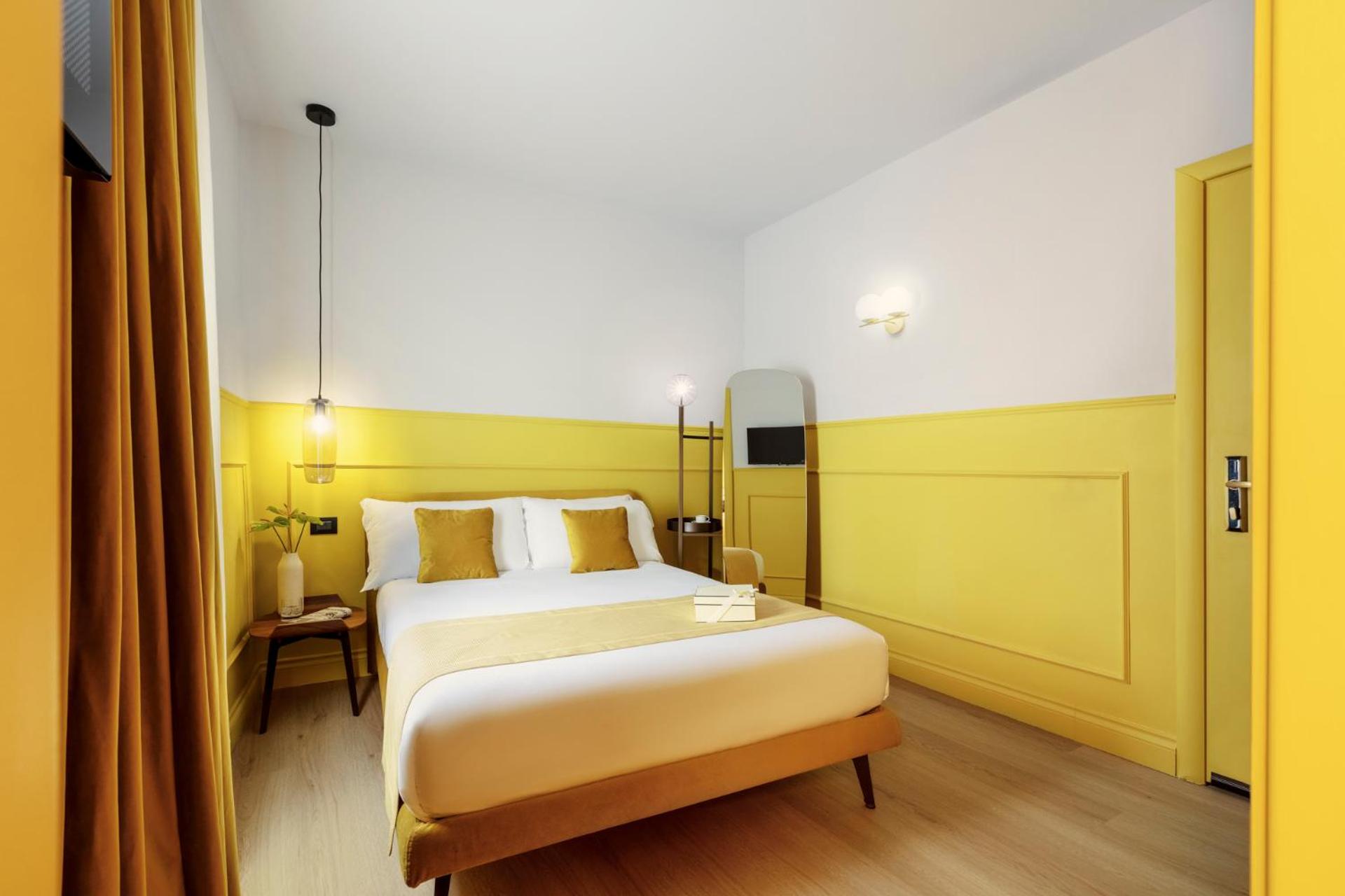 Small Double Room - Separate Building thumbnail 5