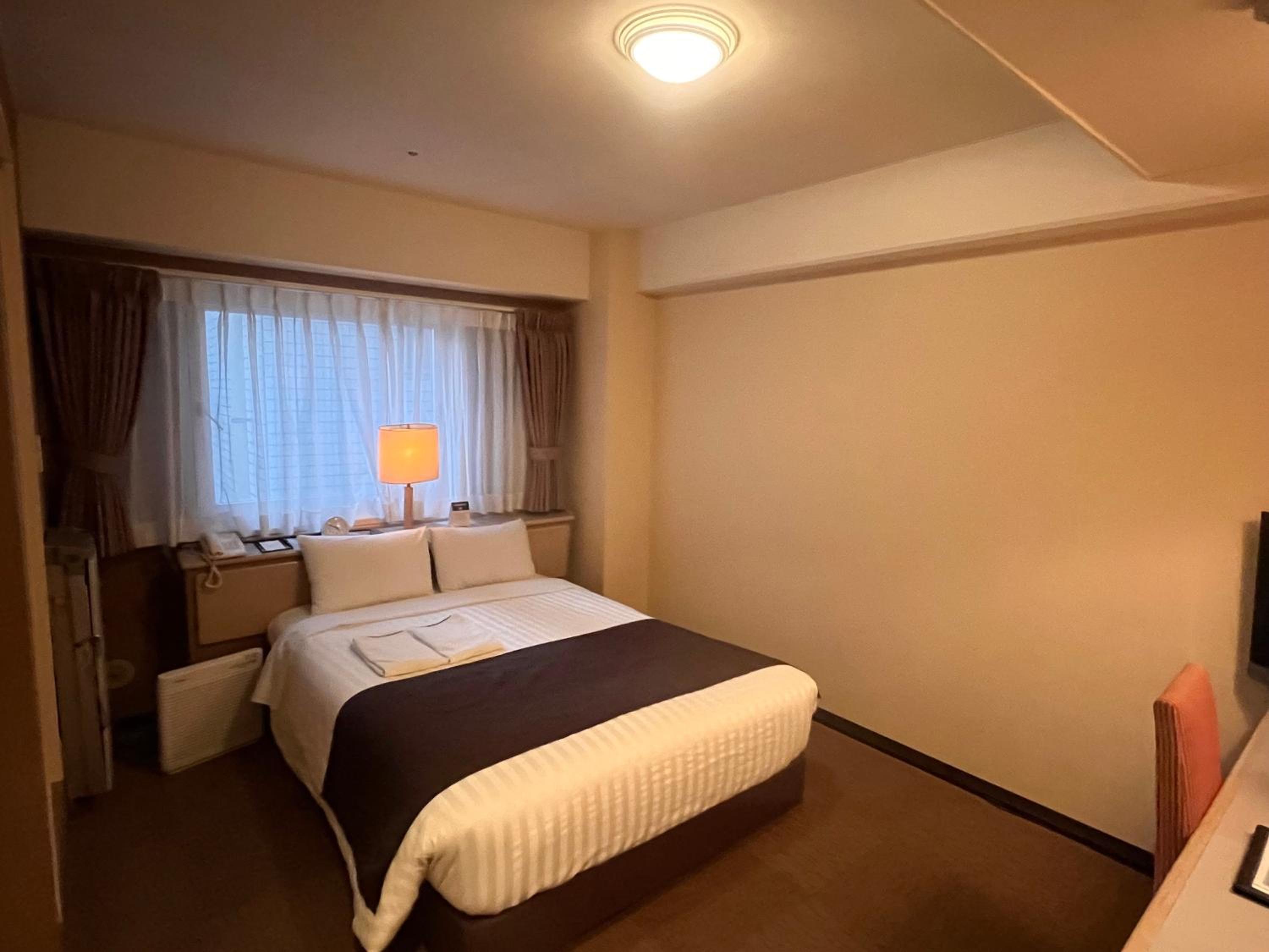 Small Double Room - Non-Smoking with Breakfast