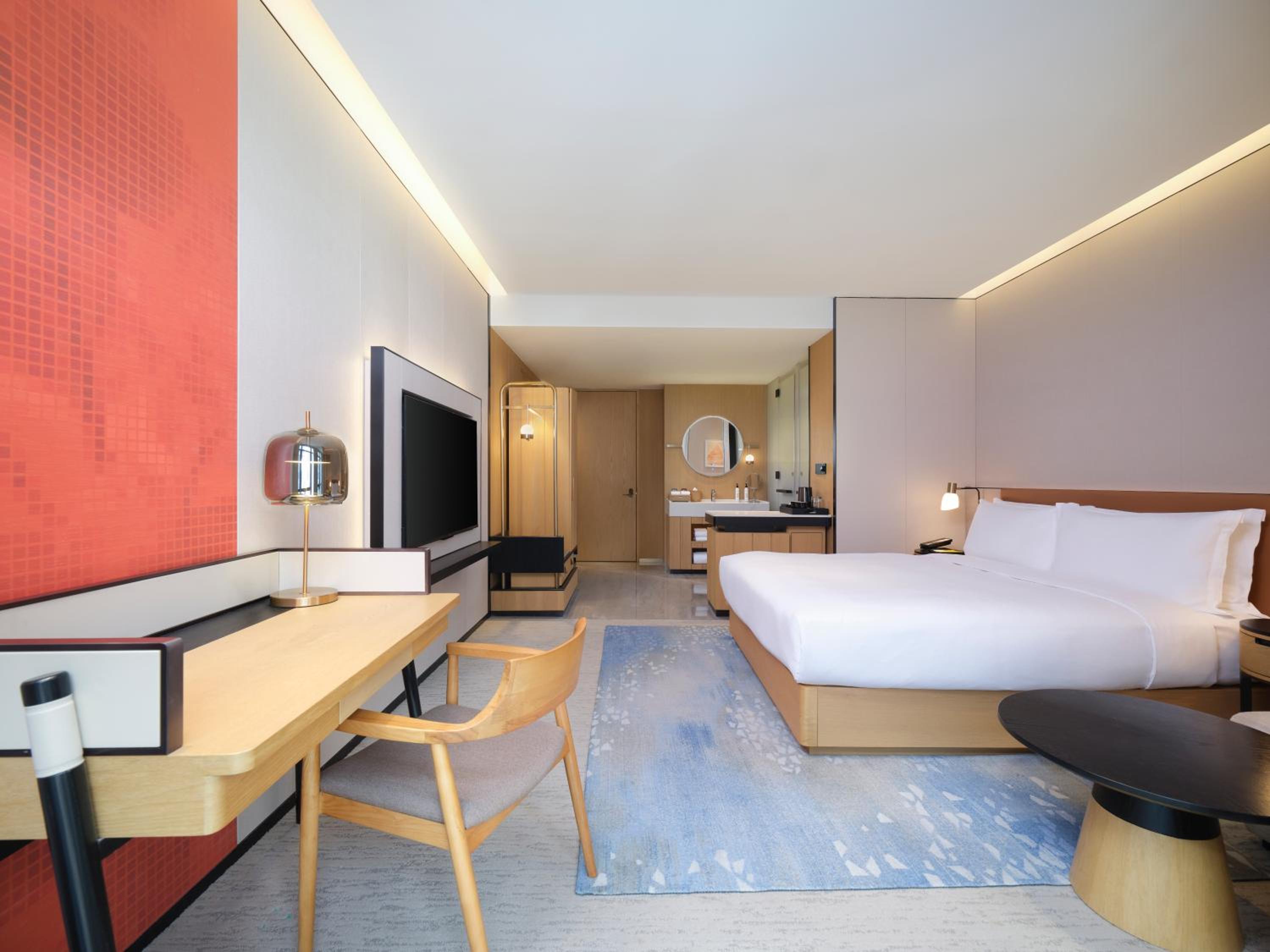 Queen Room with City View - High Floor