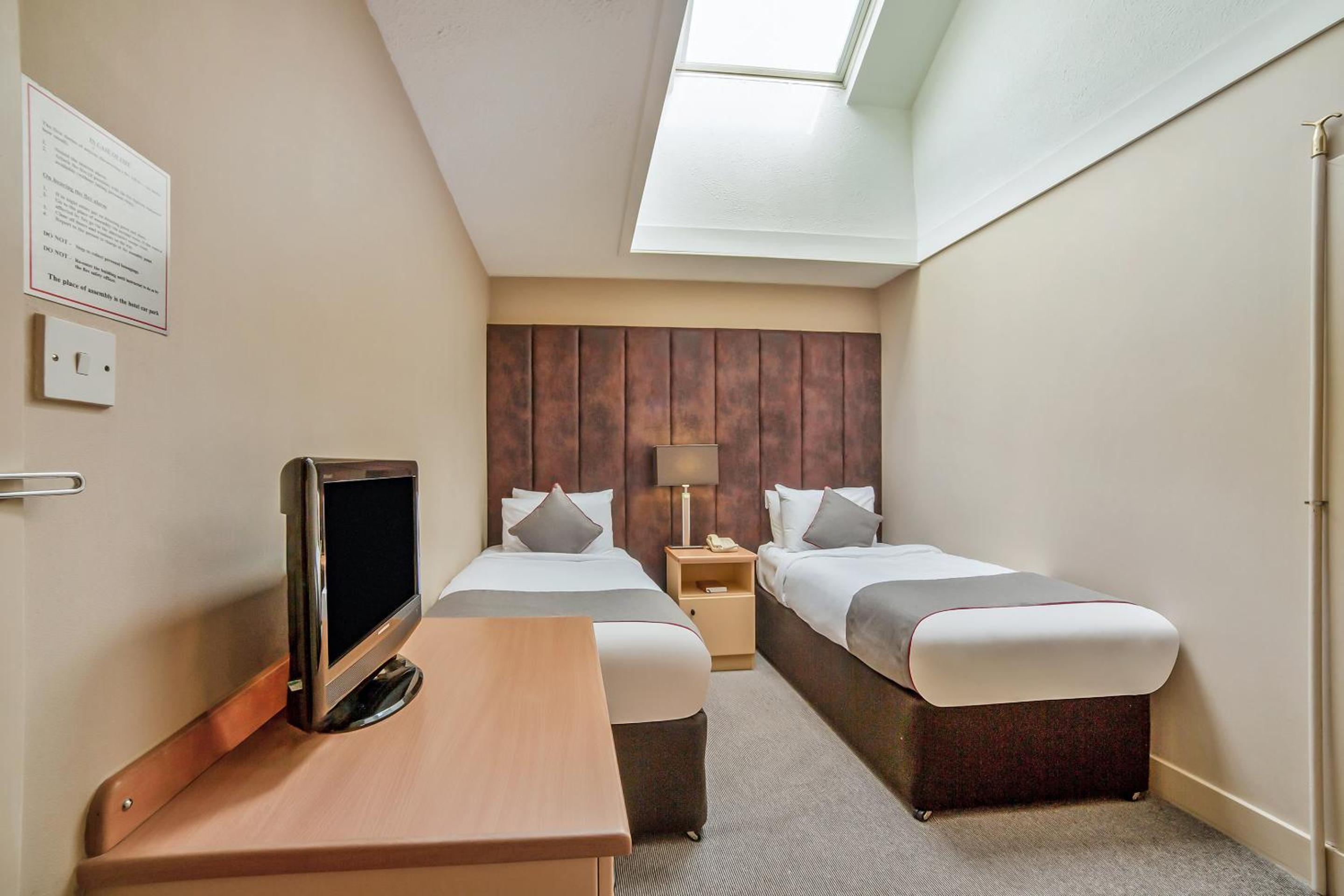 Standard Twin Room