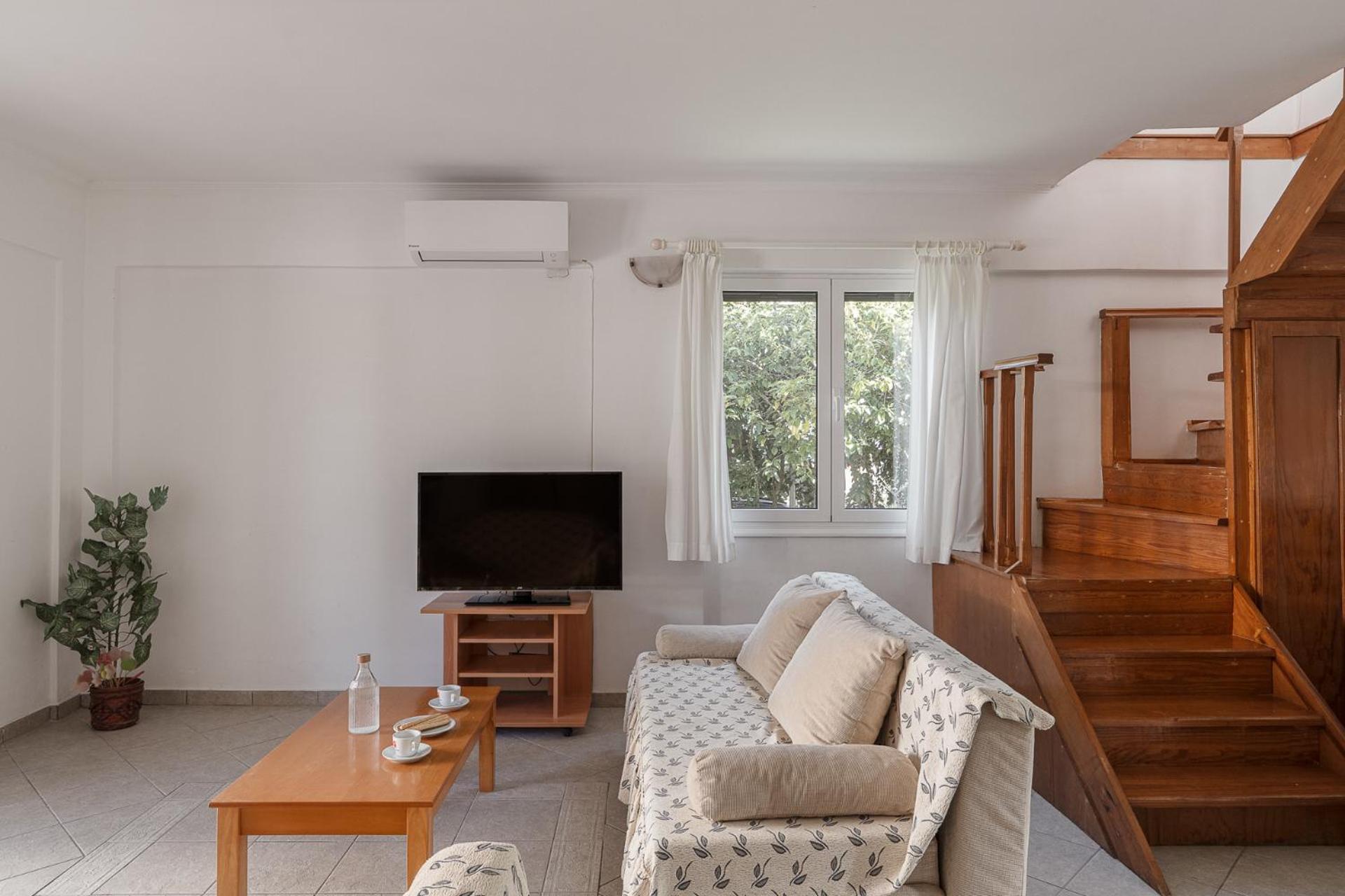 Maisonette photo 1