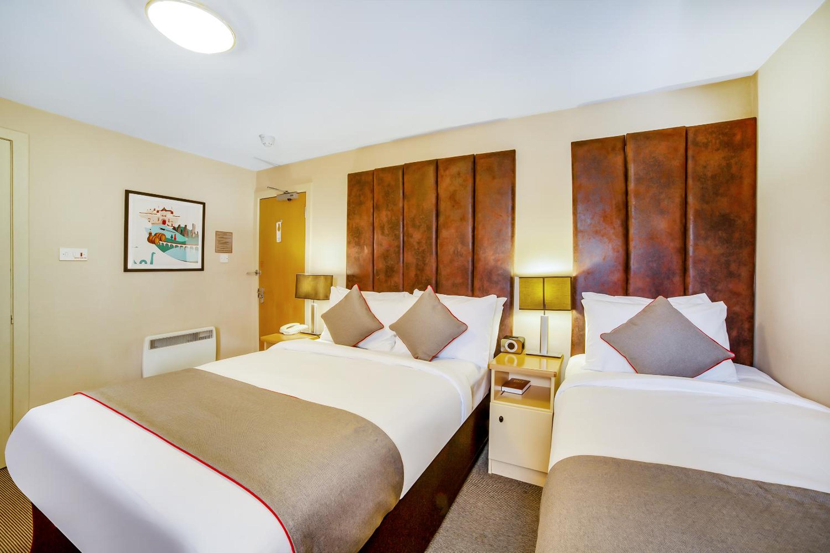 Deluxe Triple Room