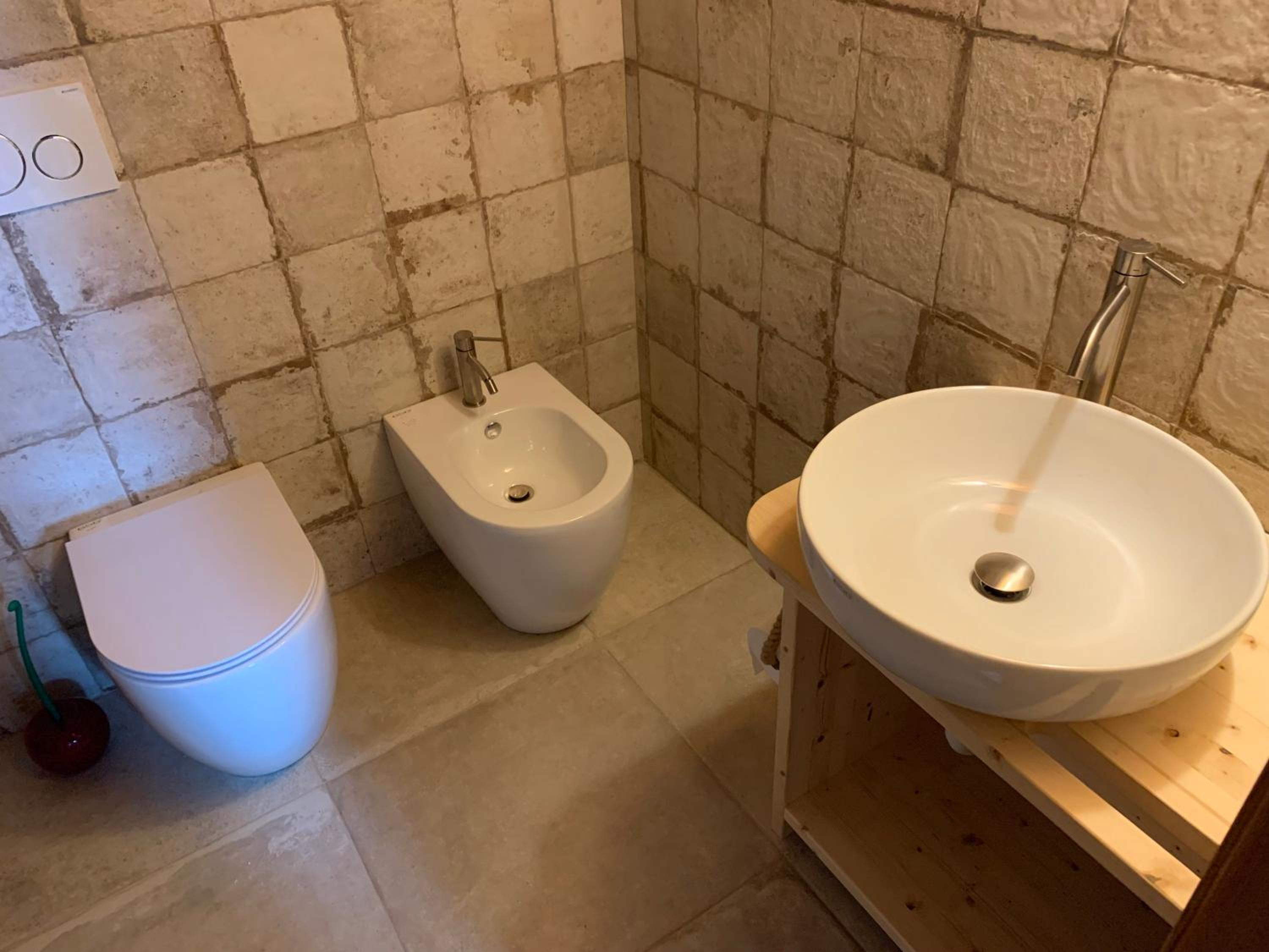 Deluxe Room (2 Adults + 1 Child)