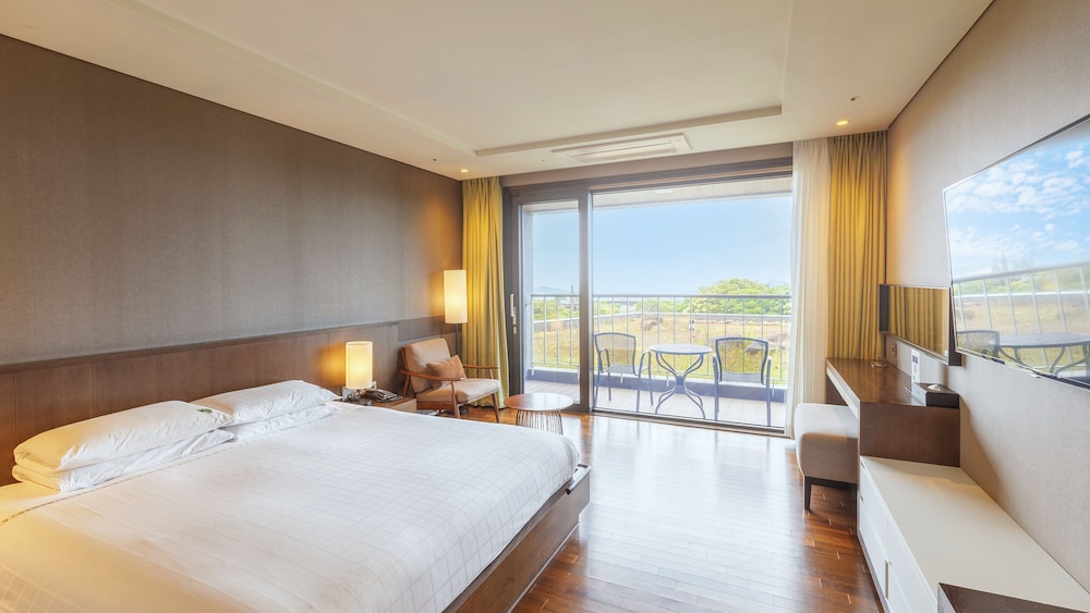 Superior Double (Ocean View)+Aragonite Hot Springs&Free swimming pool for 2 pax, Free fitness
