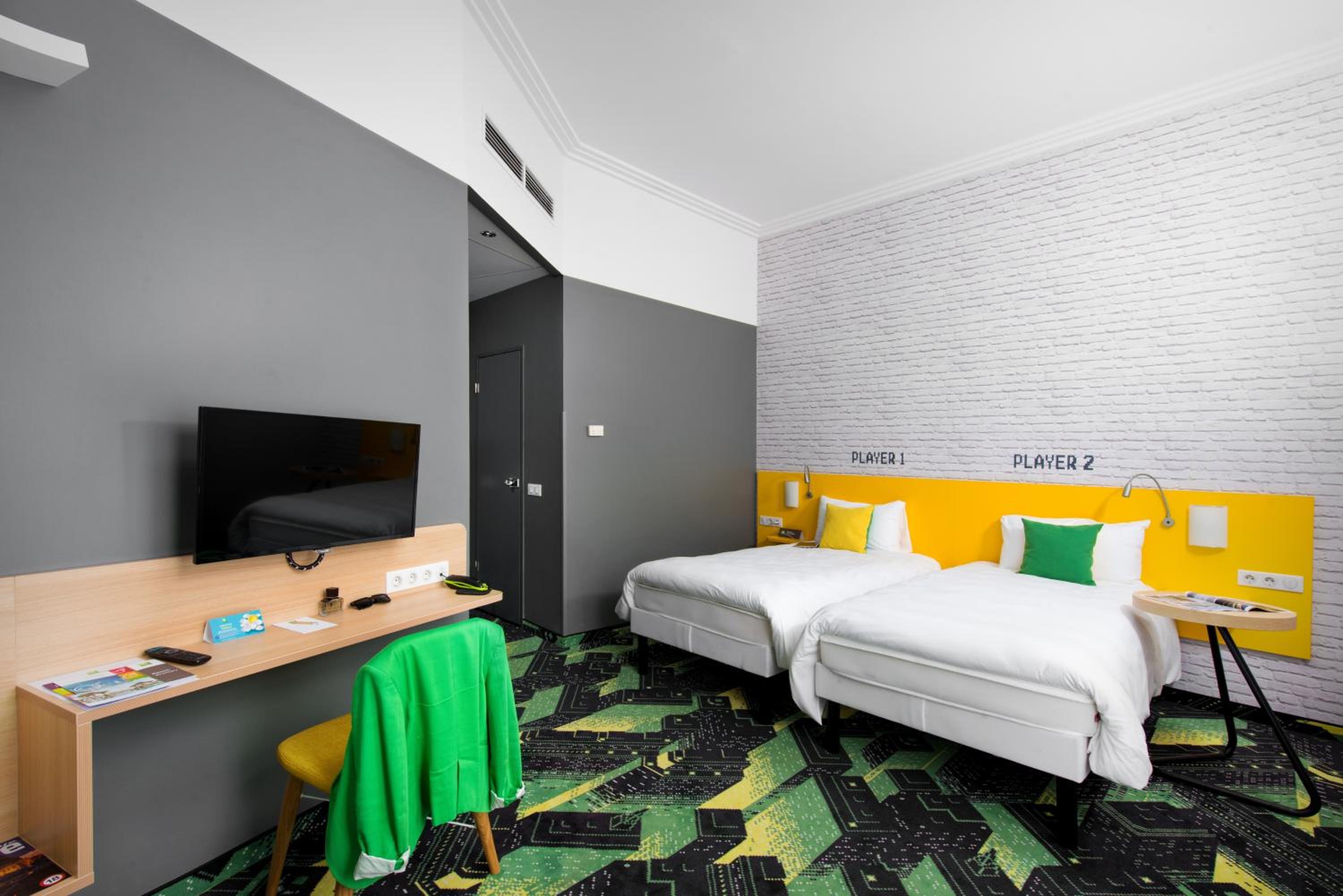 Design Room with 2 Single Beds - Photo 7
