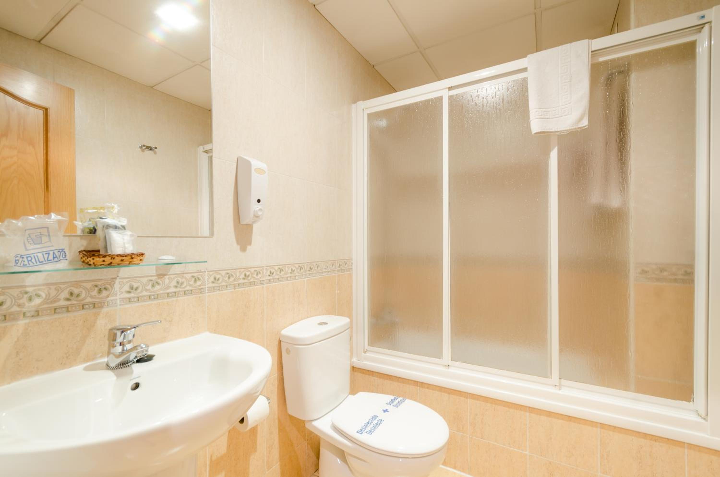 Single Room photo 2