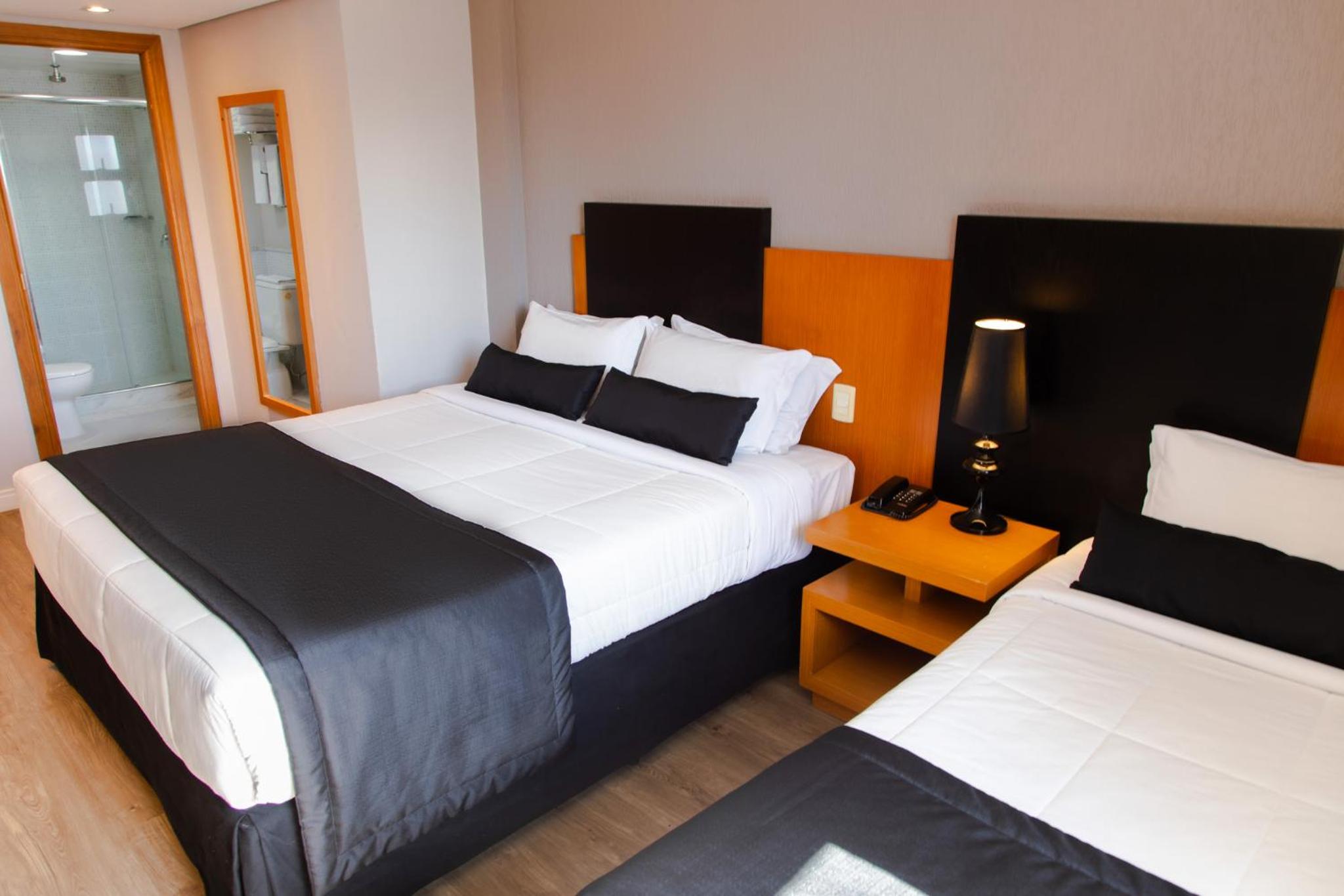 Slaviero Hotel Curitiba Batel — Luxo Família