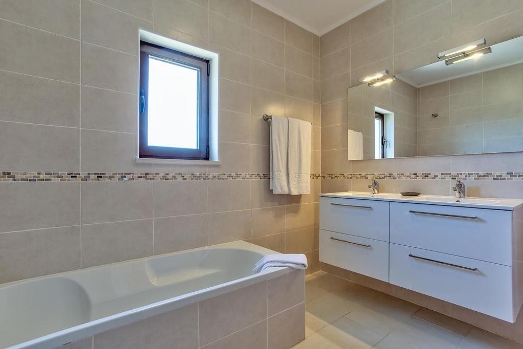 Three-Bedroom Apartment with Ocean View