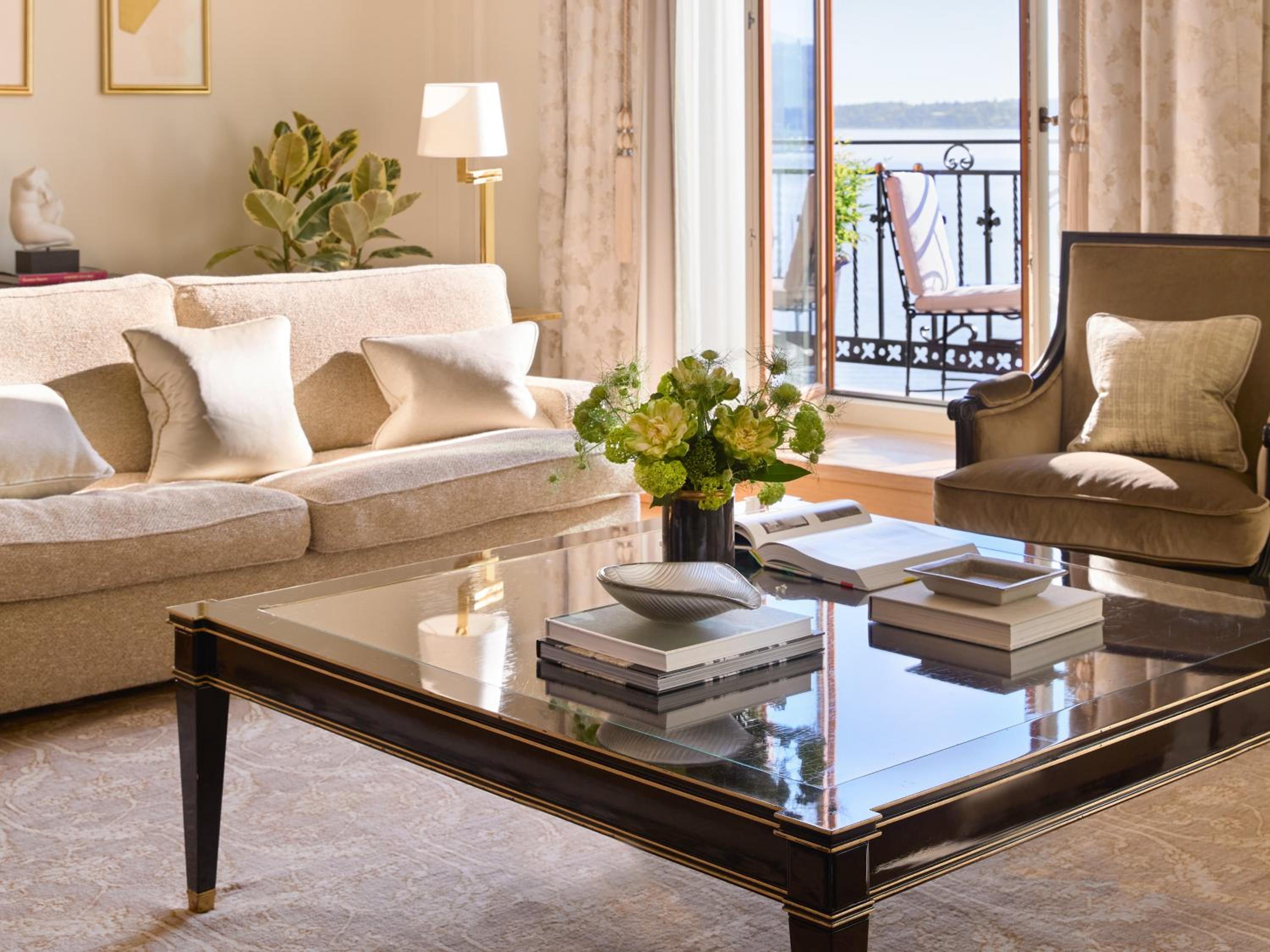 Suite with Lake View - Photo 13