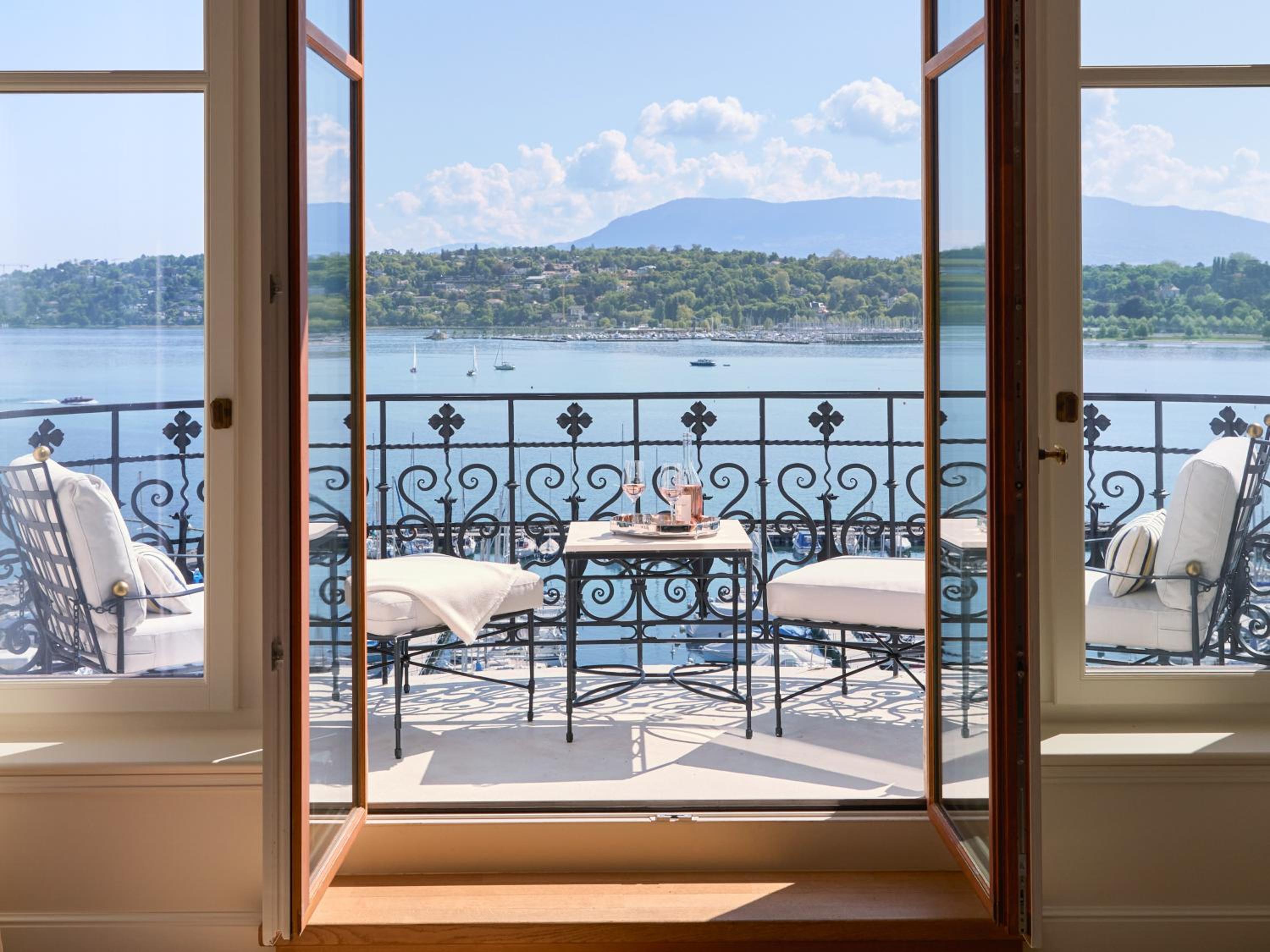 Suite with Lake View - Photo 15