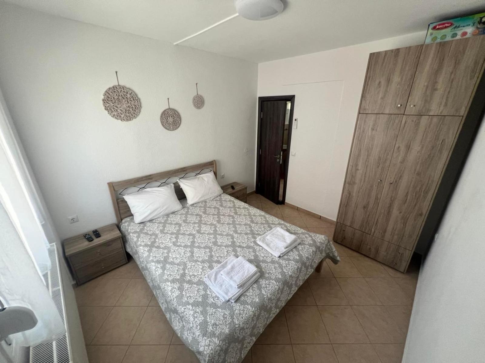 One-Bedroom Apartment with Balcony photo 2
