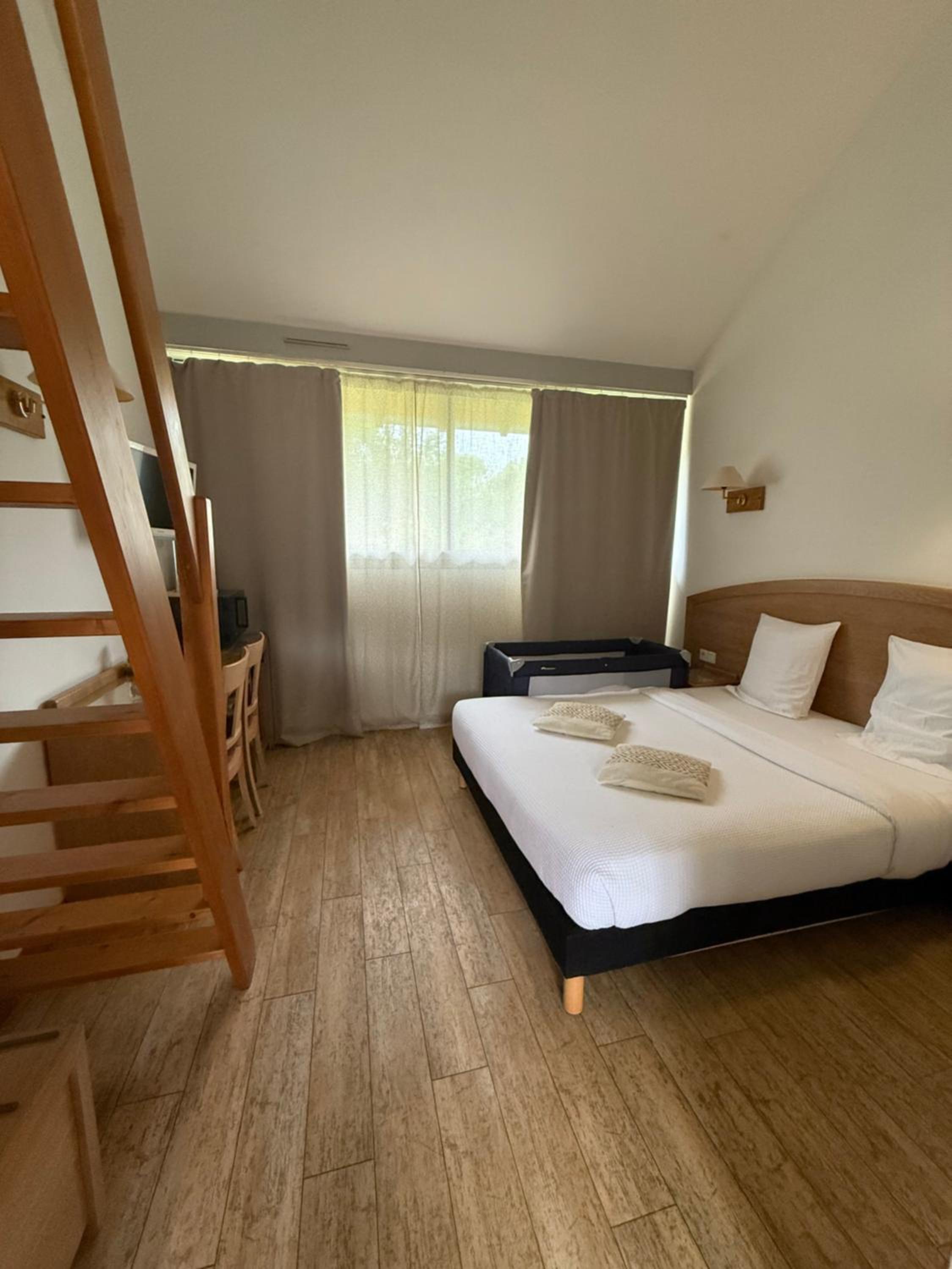 Duplex Quadruple Room