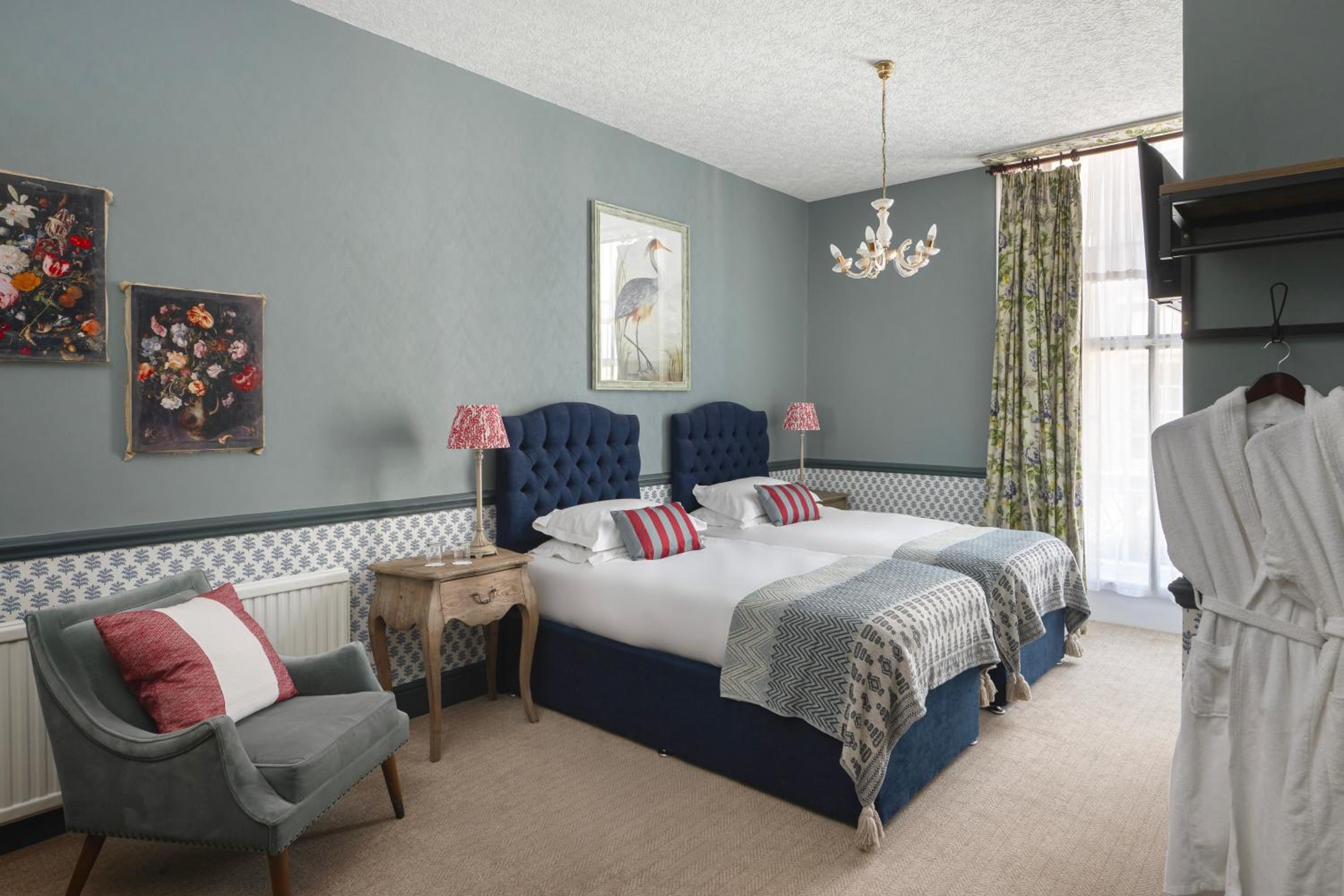 Superior Twin Room photo 2