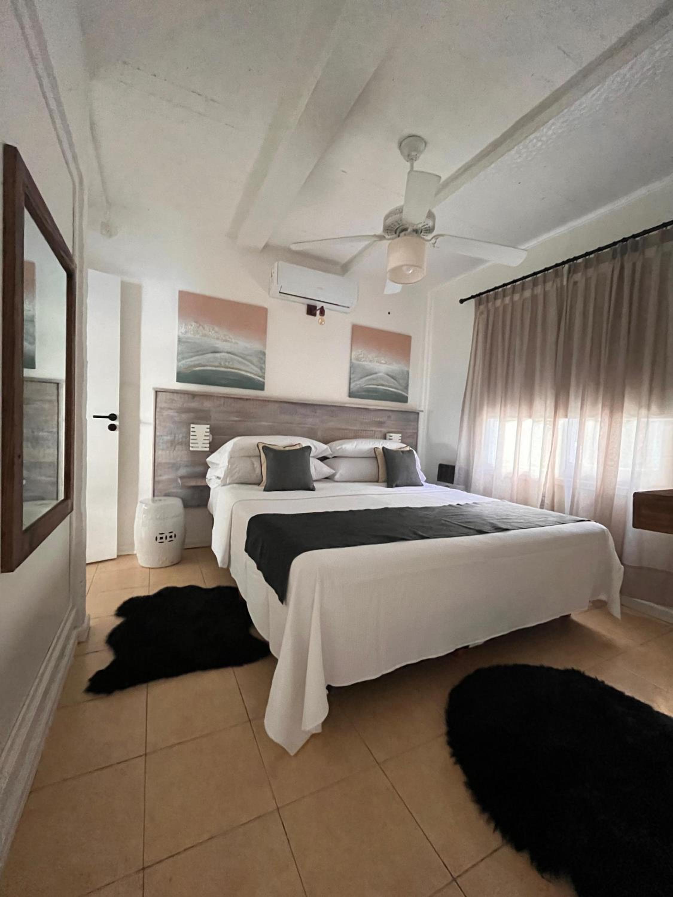 One-Bedroom Apartment with View