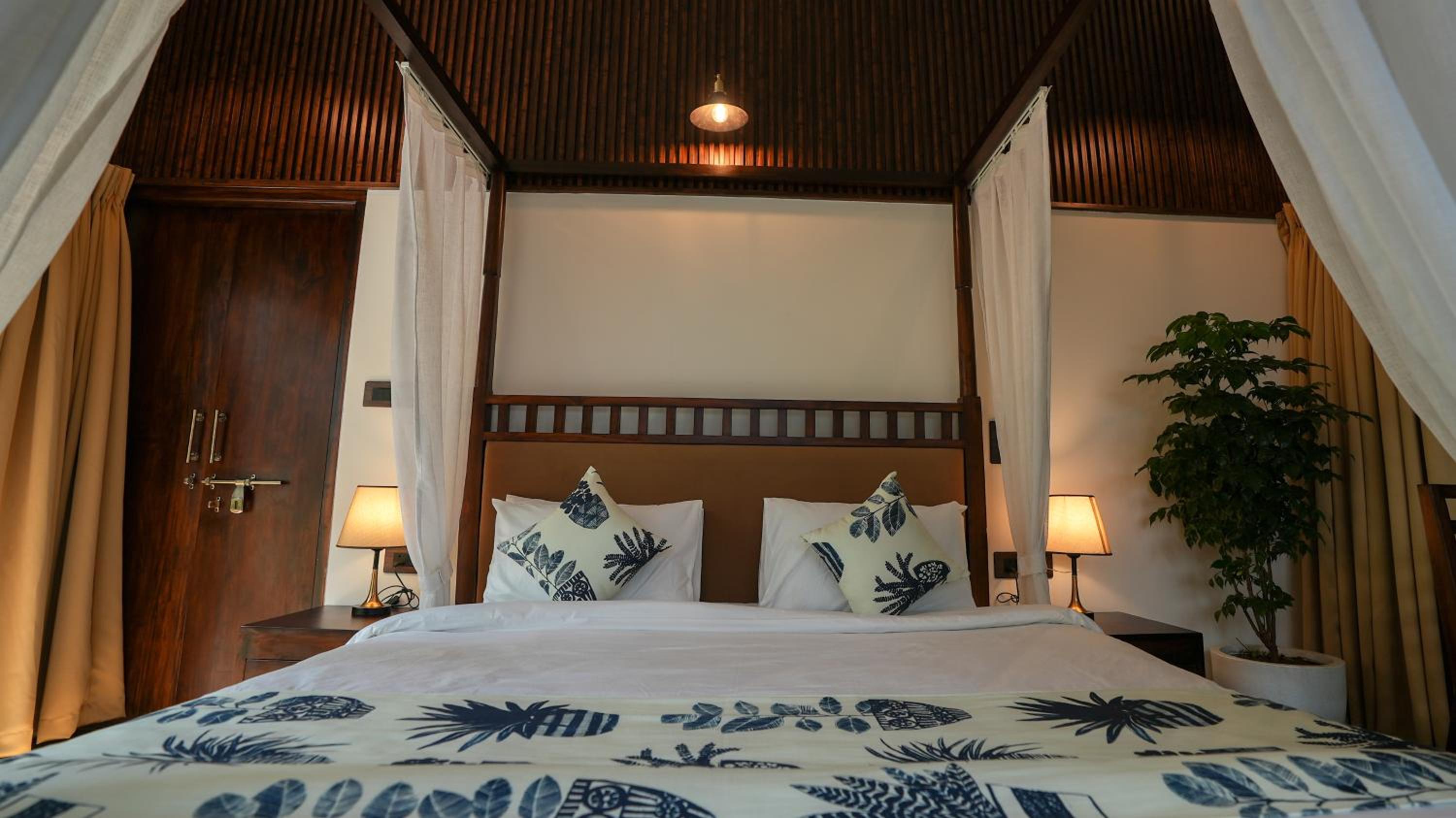 Suite with Private Pool - Photo 4