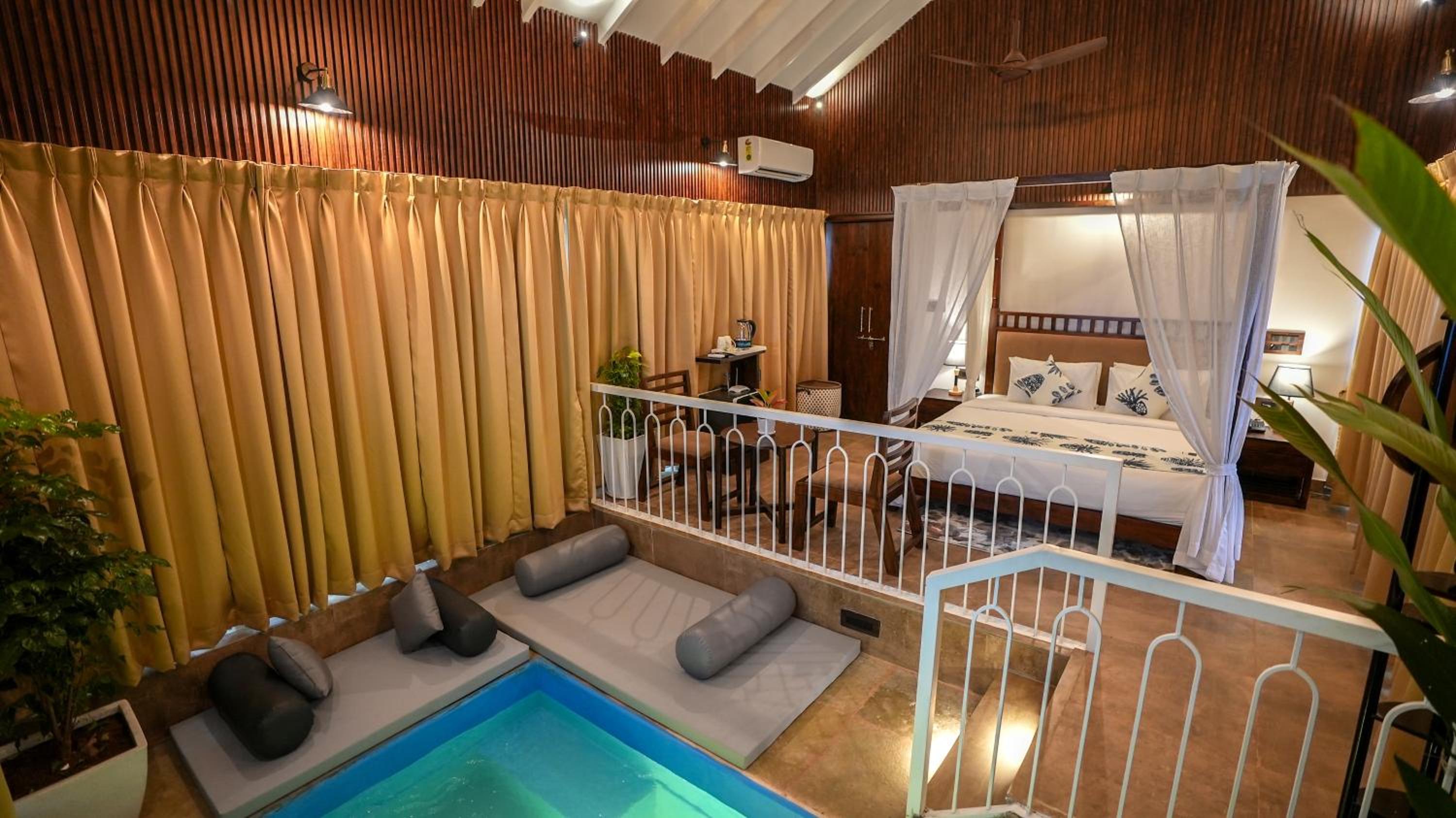 Suite with Private Pool - Photo 6