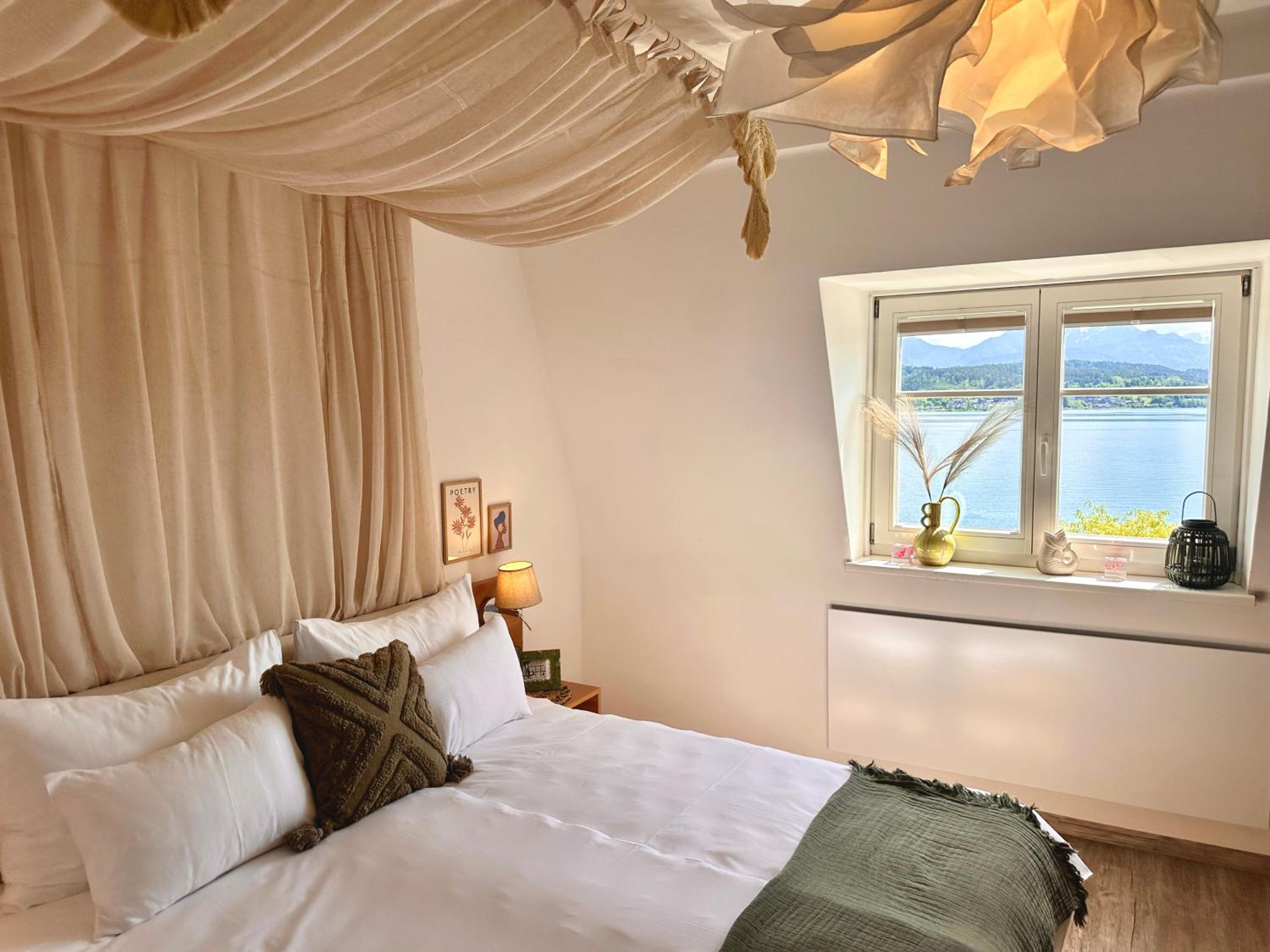 Comfort Double Room with Lake View