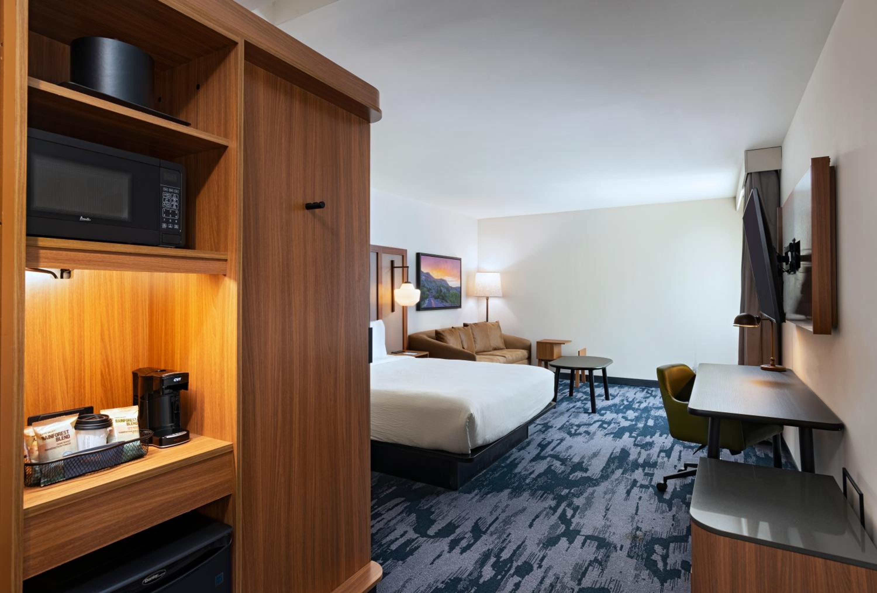 Standard King Room with Sofa Bed - Hearing Accessible