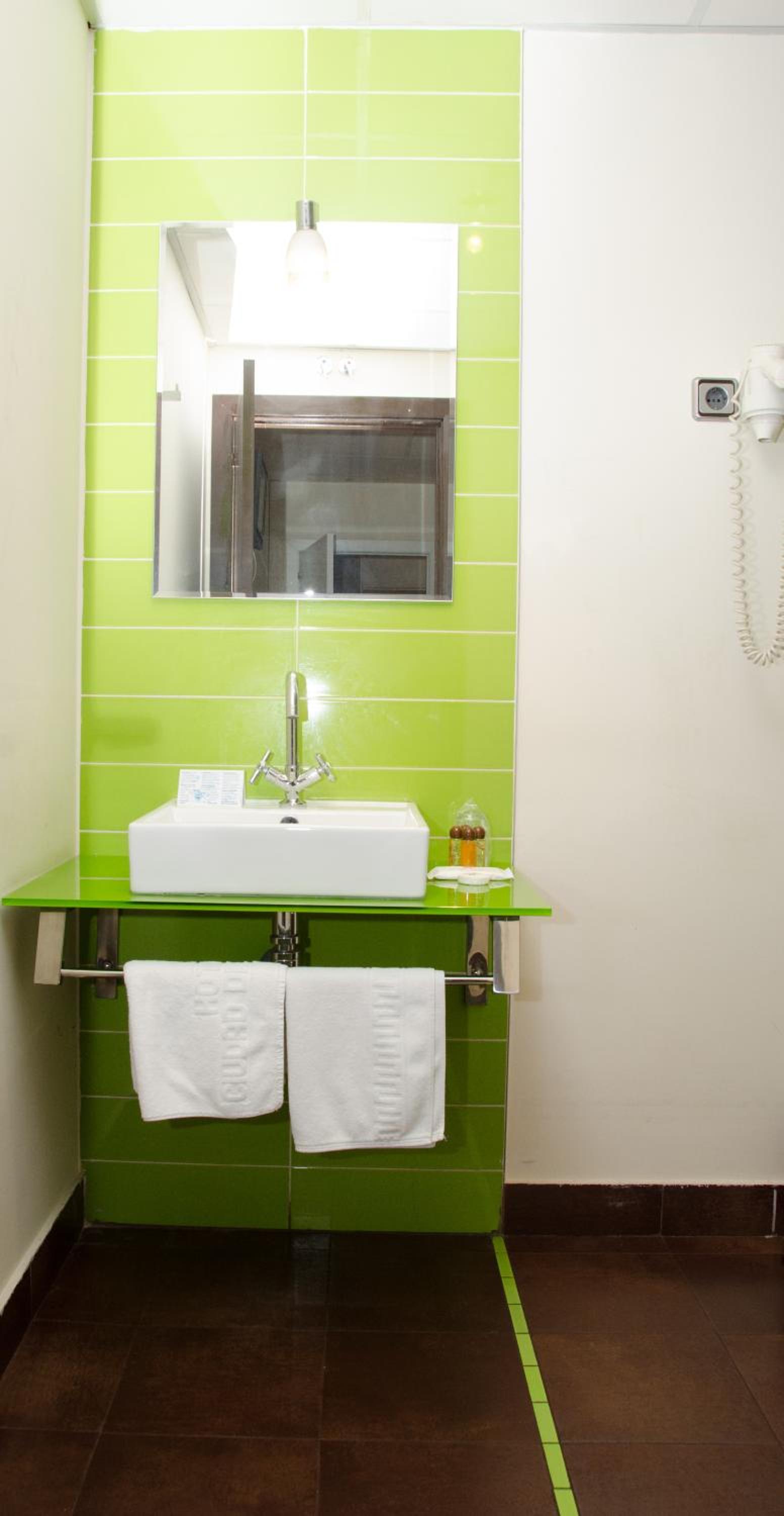 Single Room photo 3