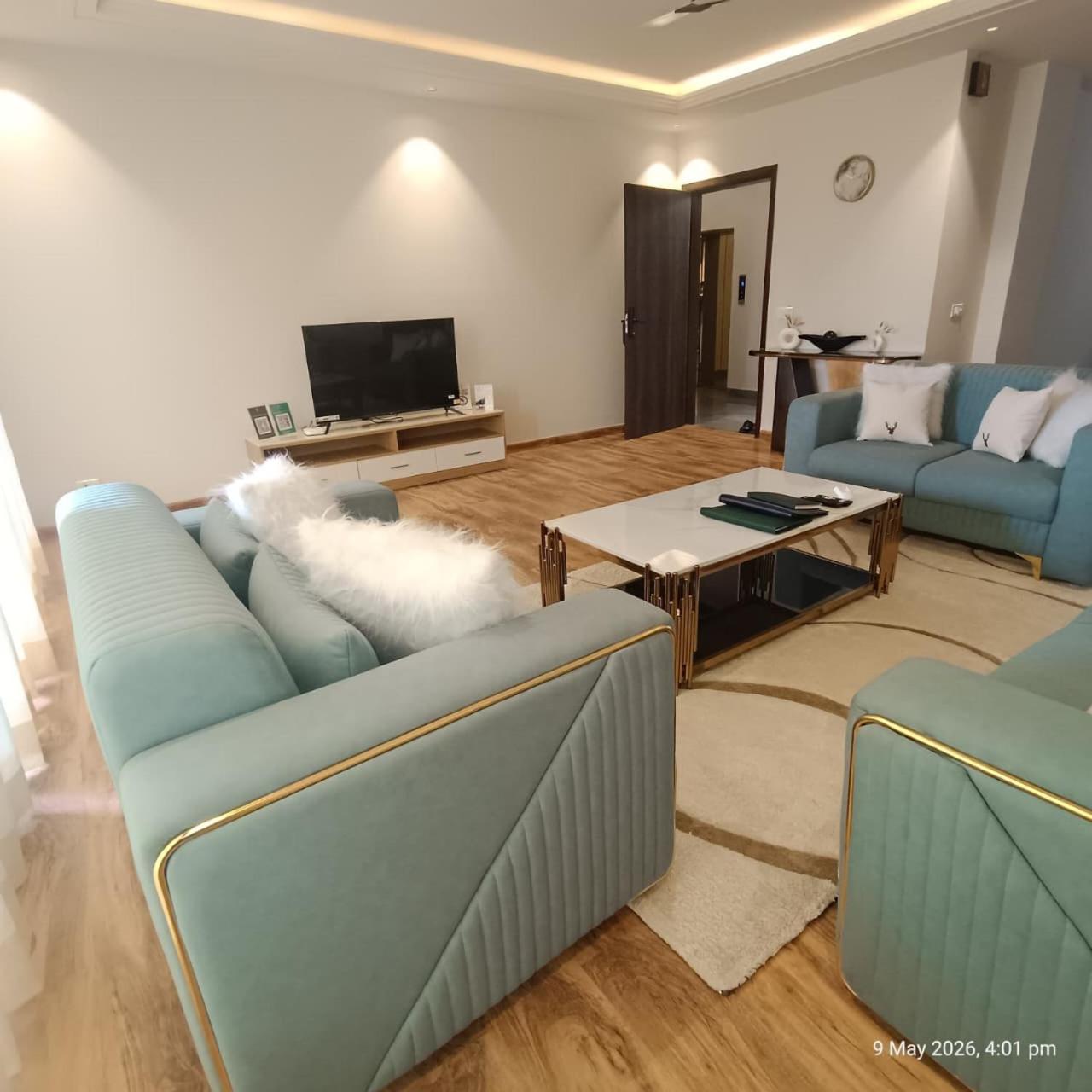 Two-Bedroom Apartment with Garden View photo 2