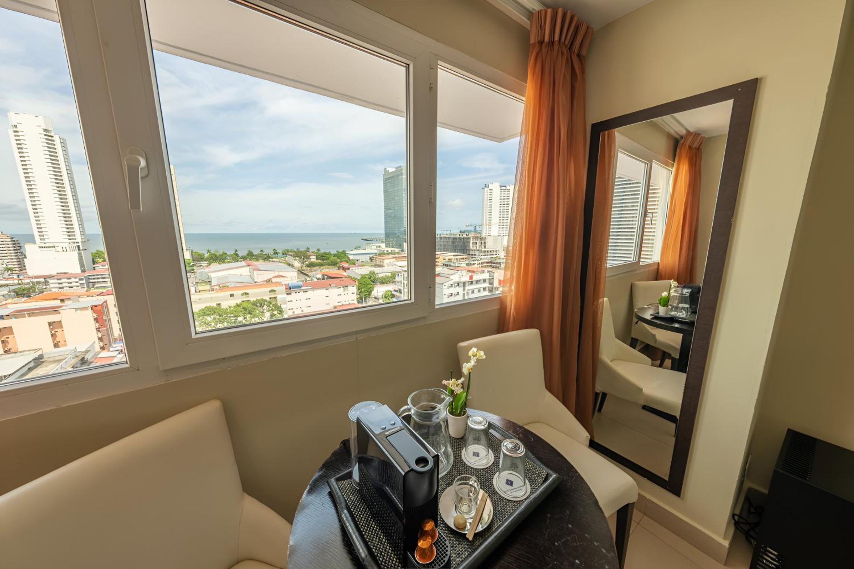 Double Room - Non-Smoking - Photo 7