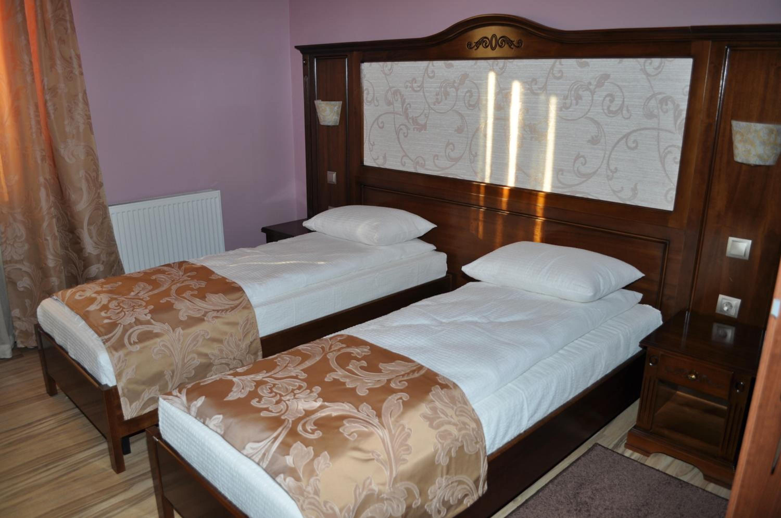 Twin Room with Mountain View - Photo 1