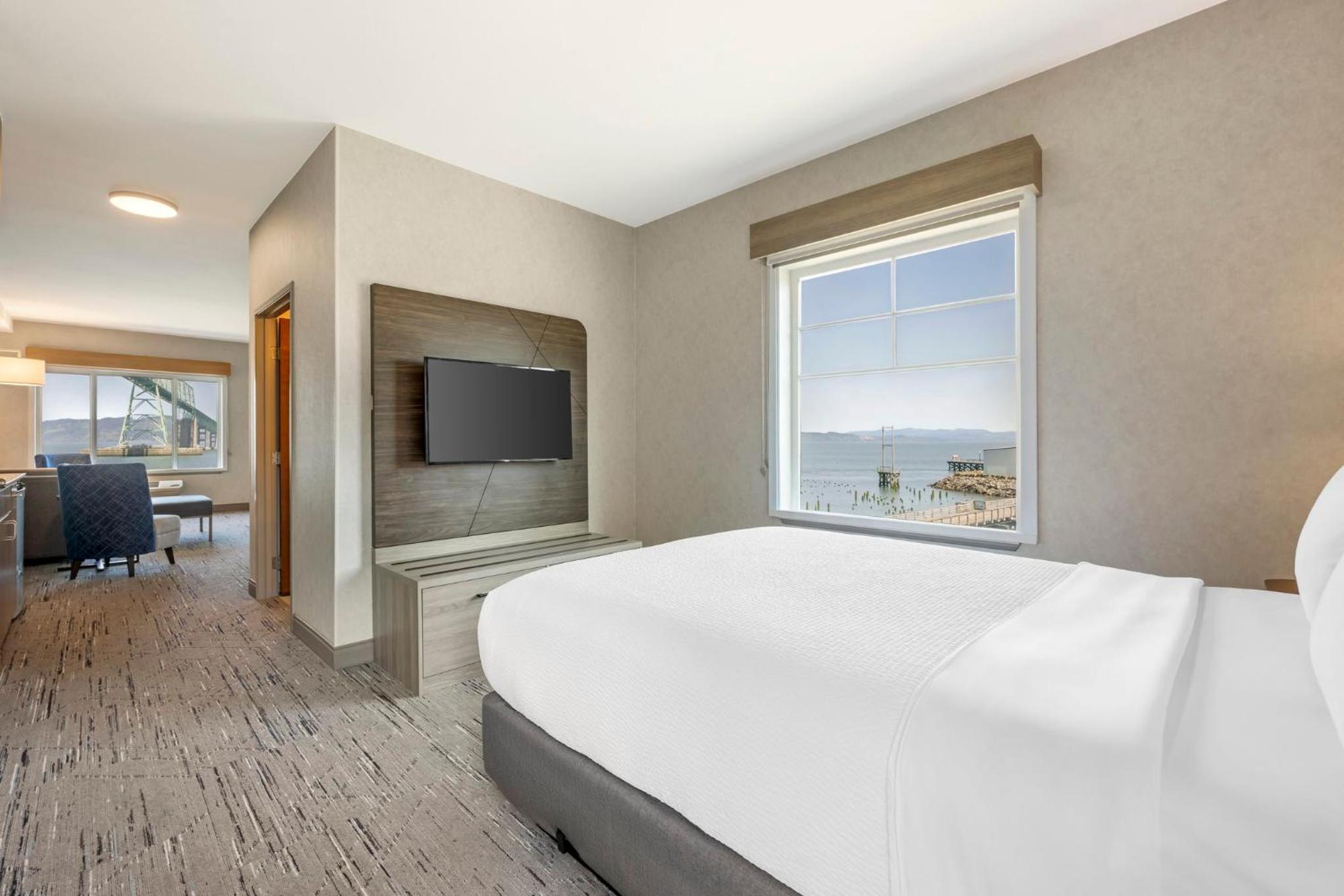 Suite with One King, Queen and Sofa Bed - Photo 3