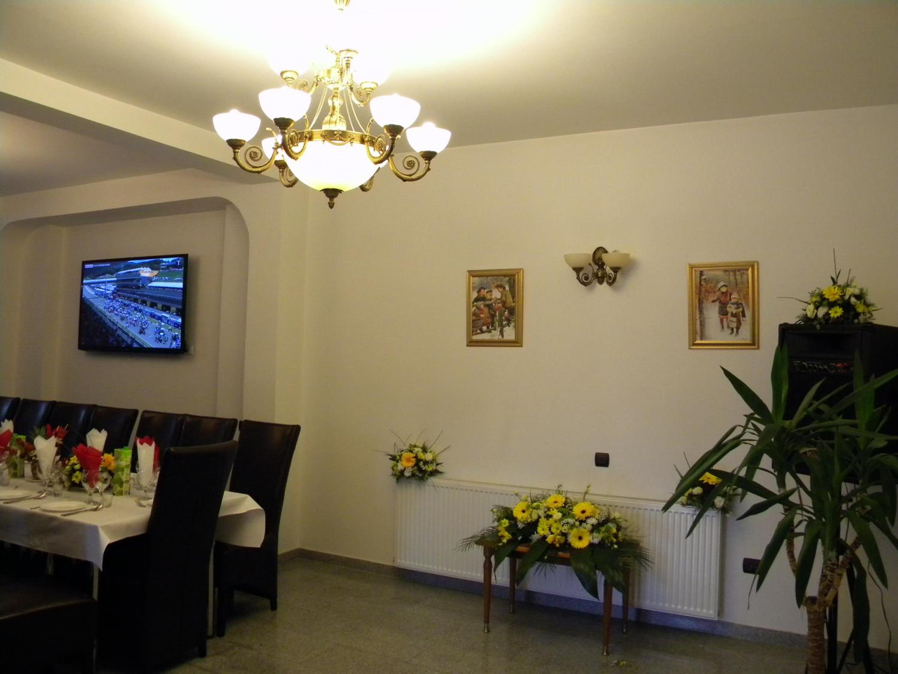 Family Room with Balcony - Photo 20