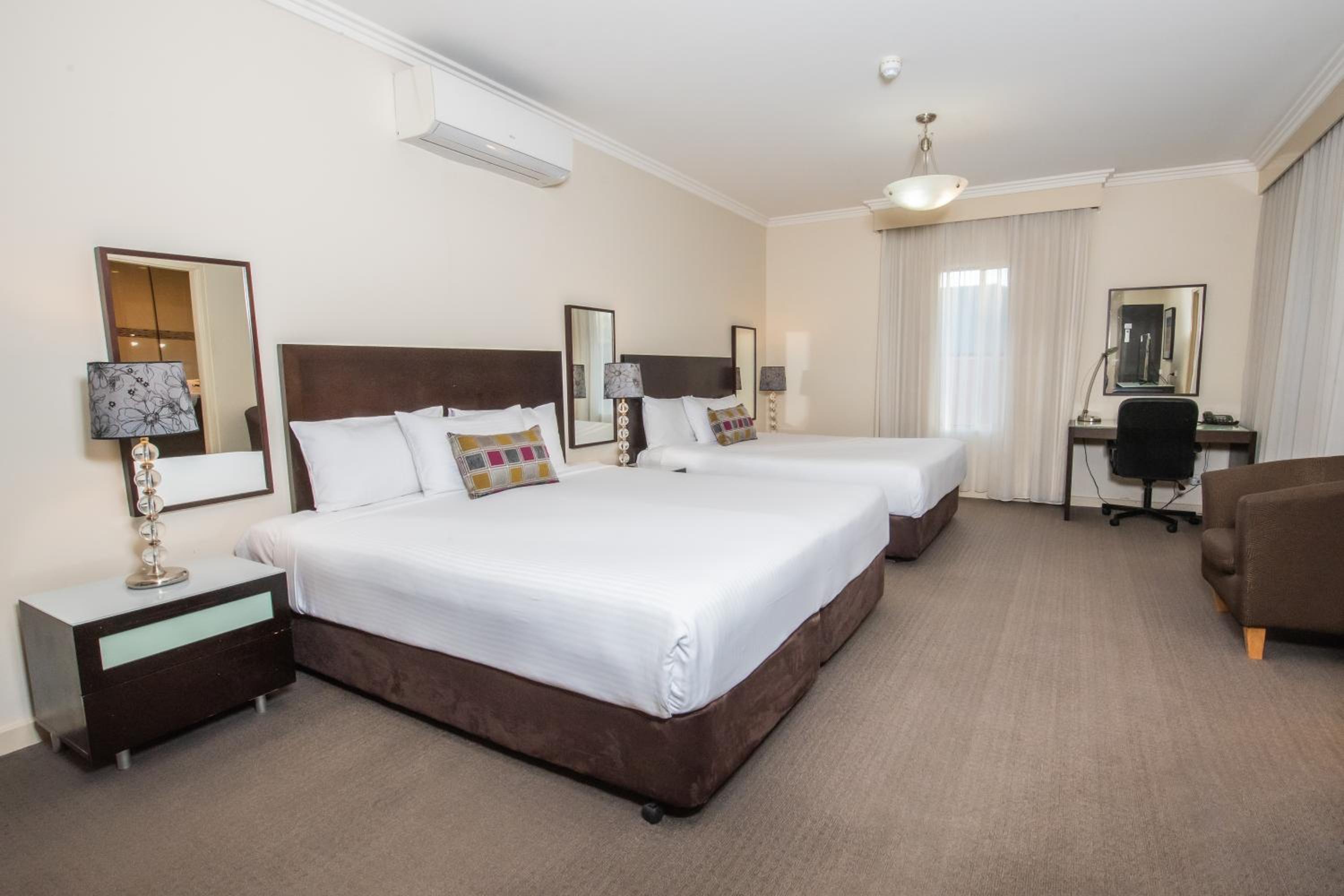 Deluxe Family Room